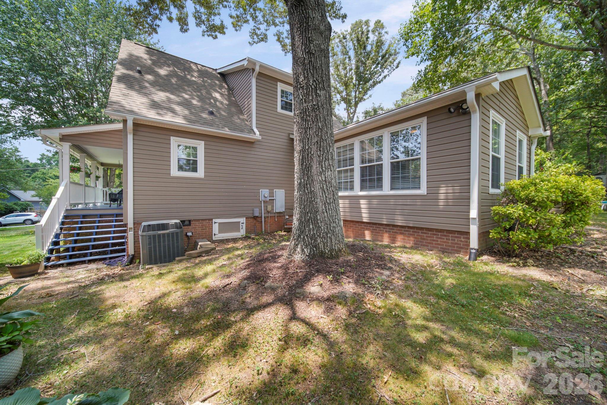7813 Red Robin Trail — Denver