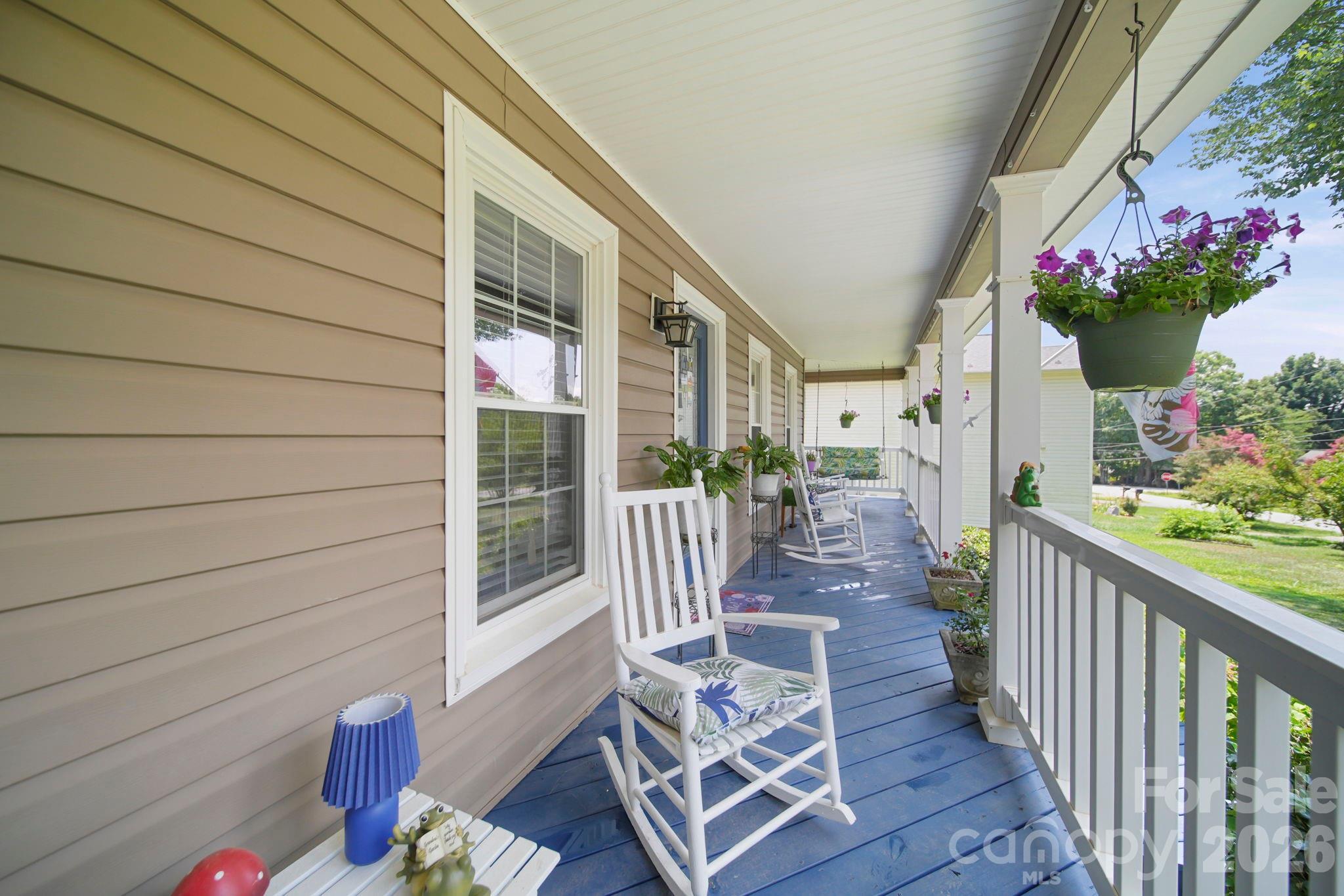 7813 Red Robin Trail — Denver