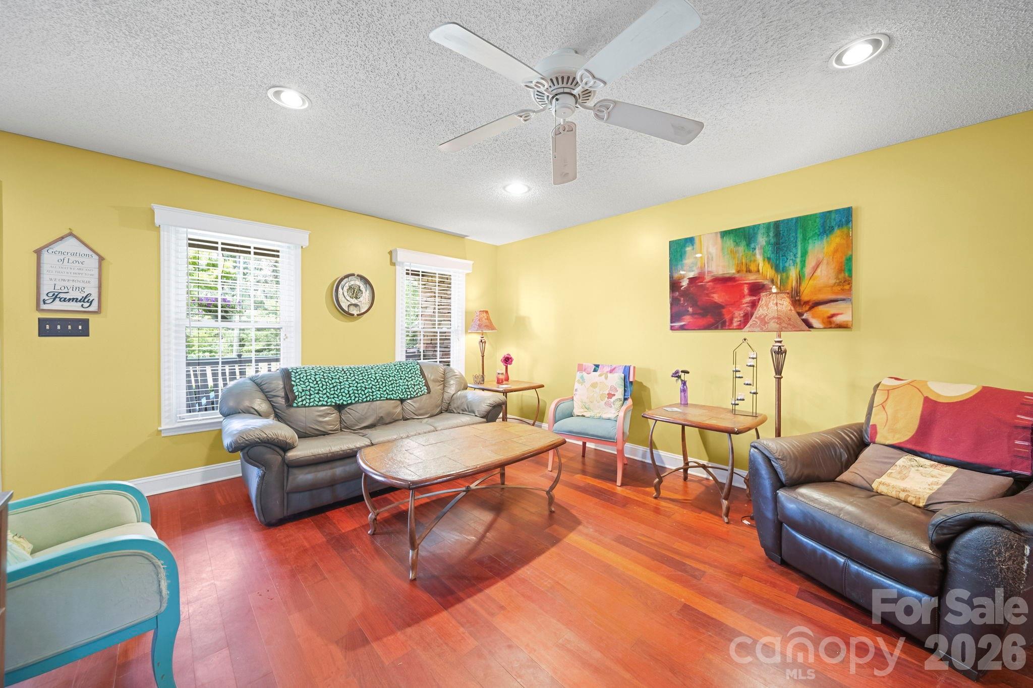 7813 Red Robin Trail — Denver