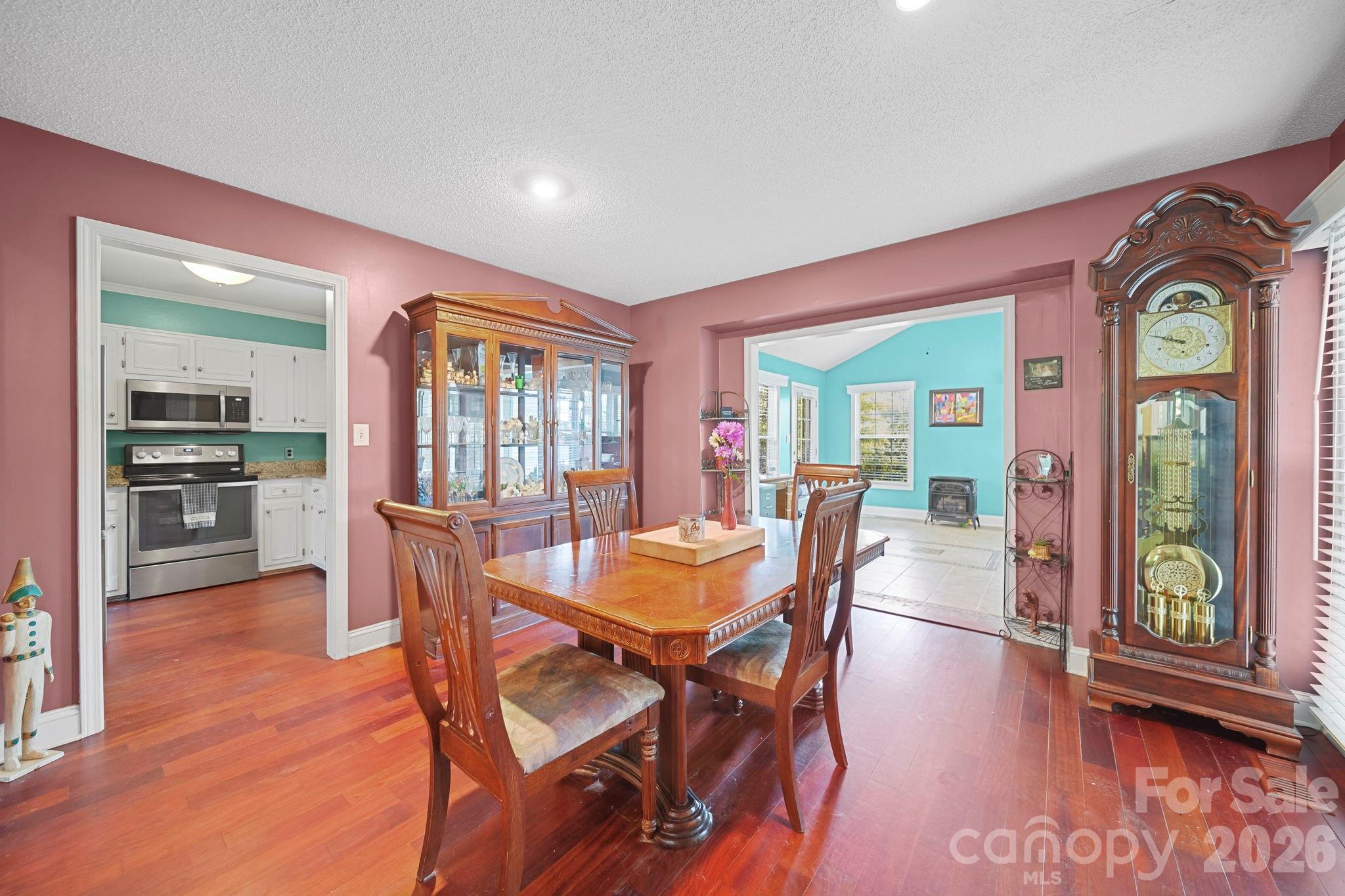 7813 Red Robin Trail — Denver