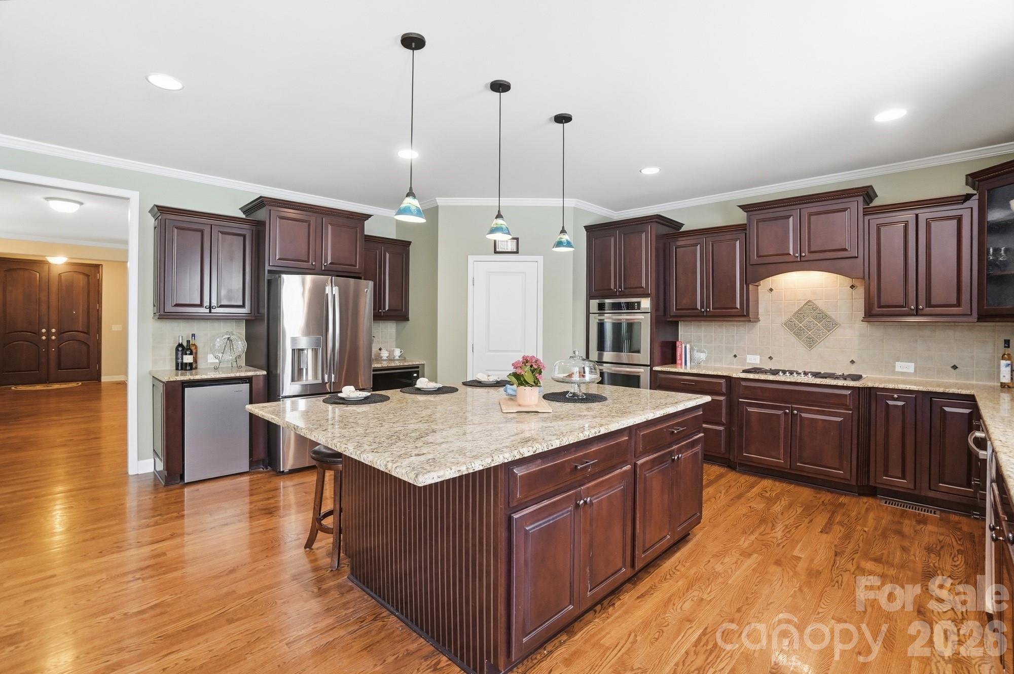 3219 Lakehurst Crossing — Matthews