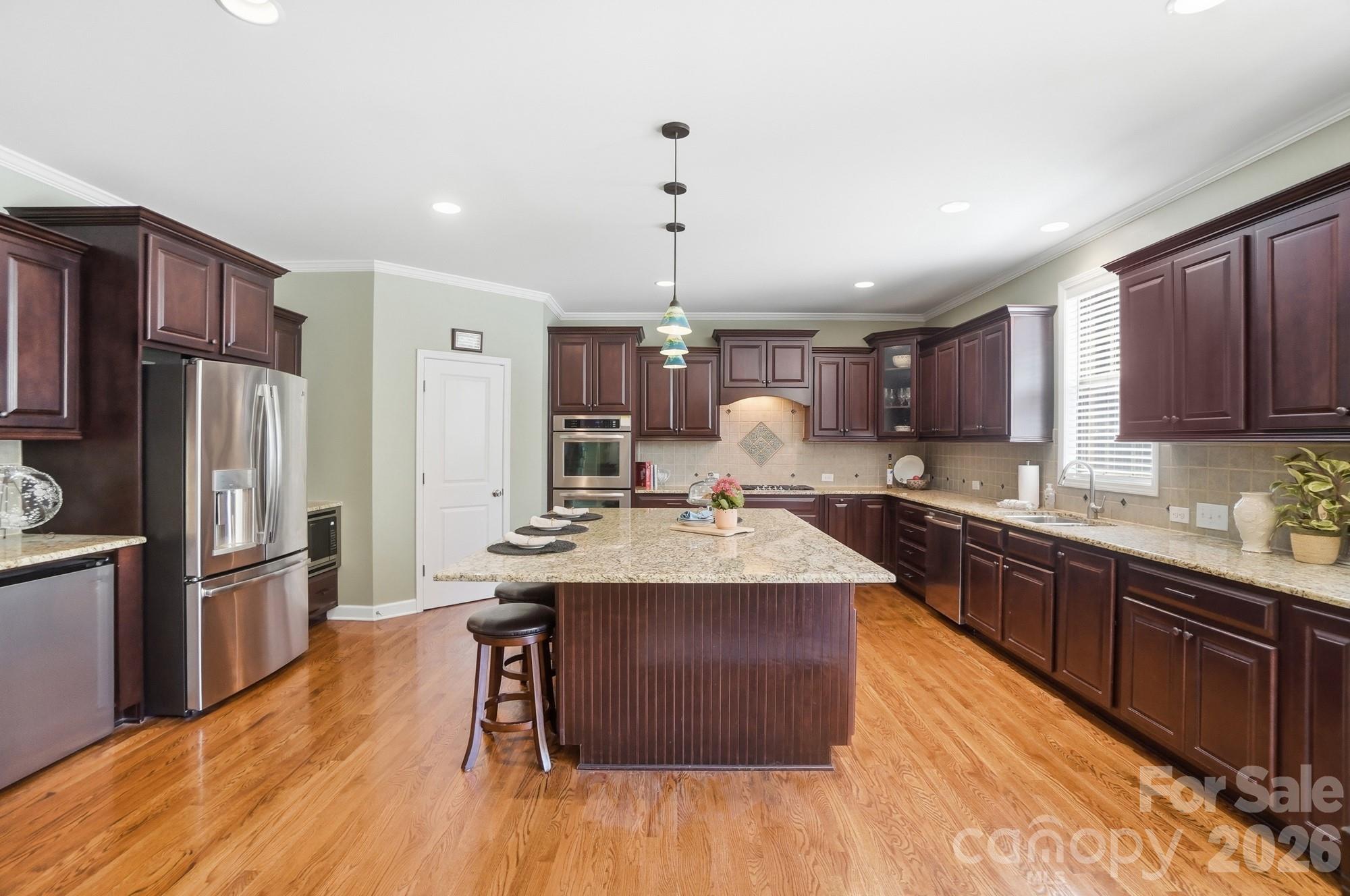 3219 Lakehurst Crossing — Matthews