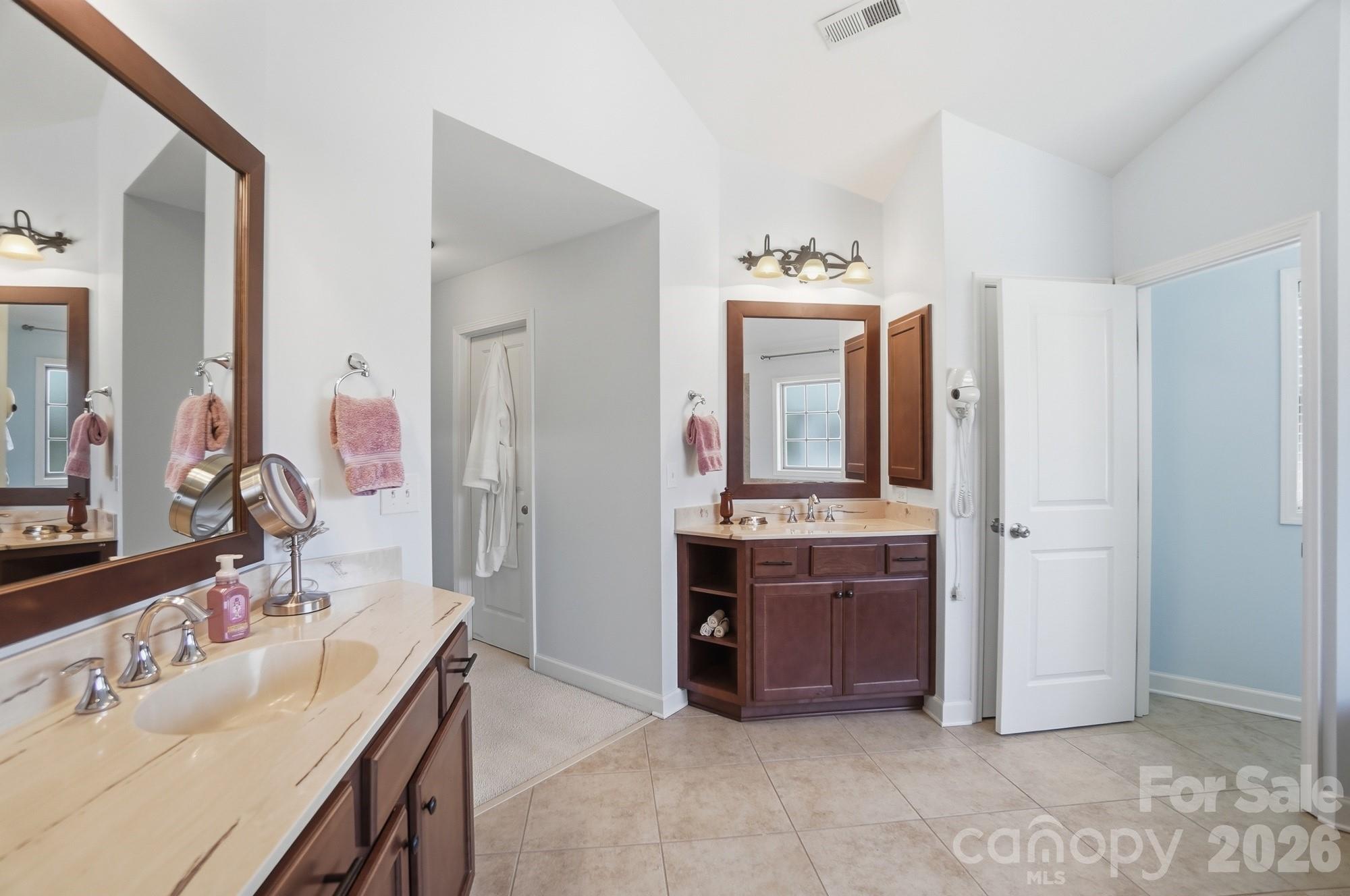 3219 Lakehurst Crossing — Matthews