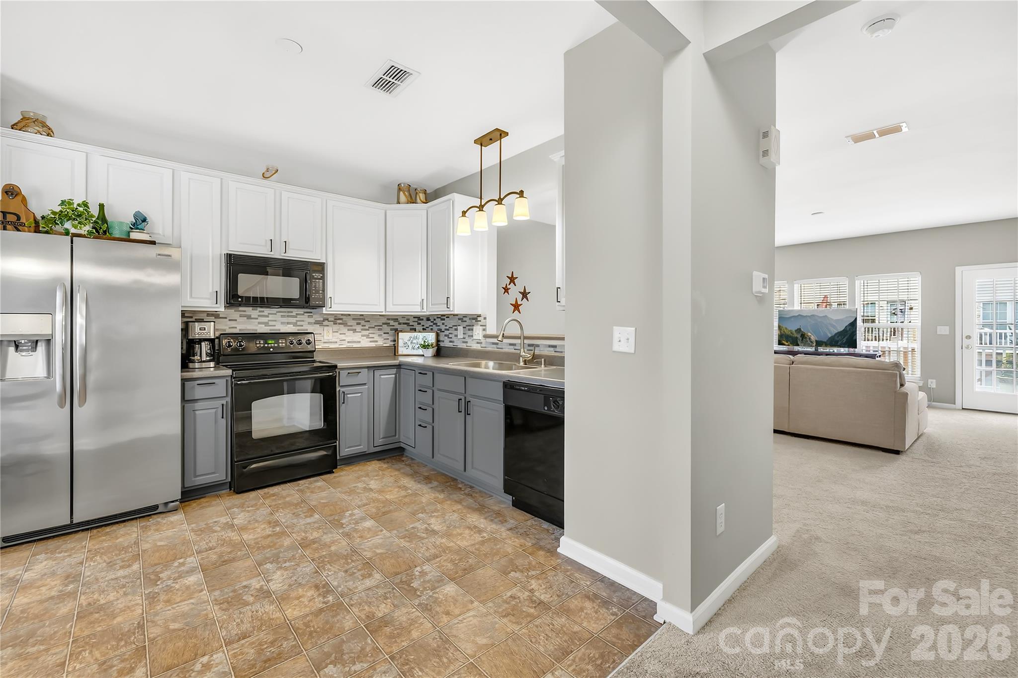 15711 King Louis Court — Charlotte