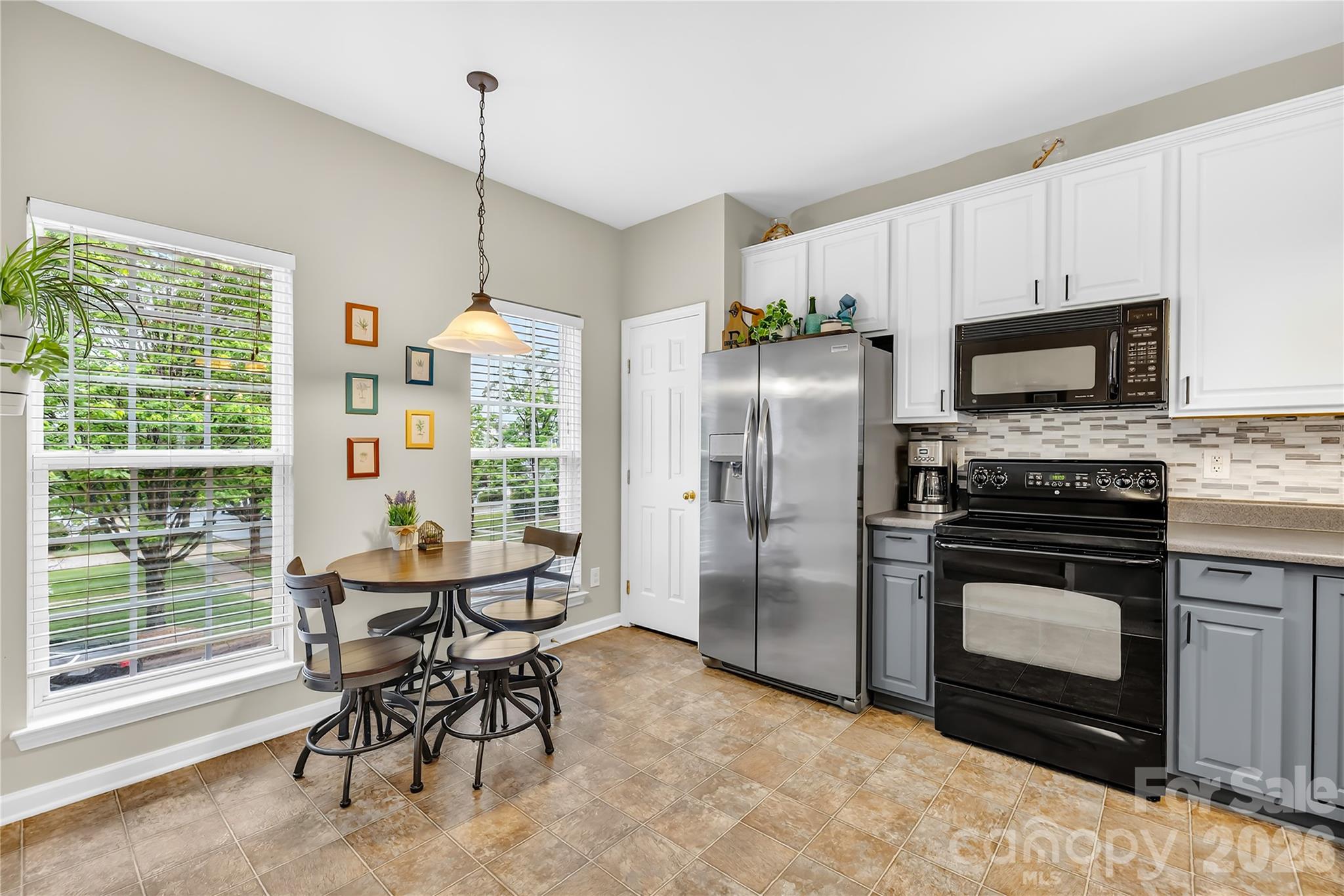 15711 King Louis Court — Charlotte