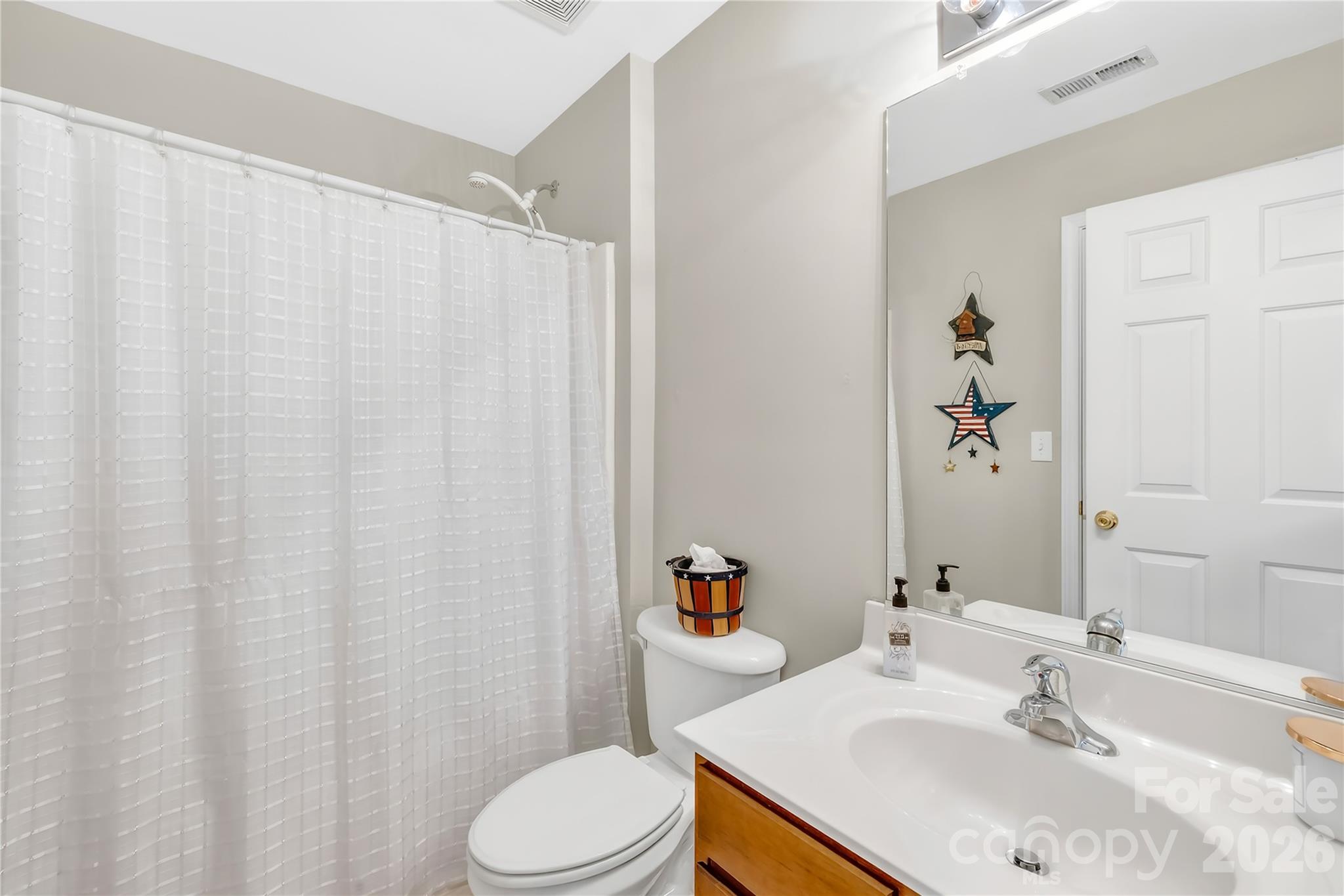 15711 King Louis Court — Charlotte