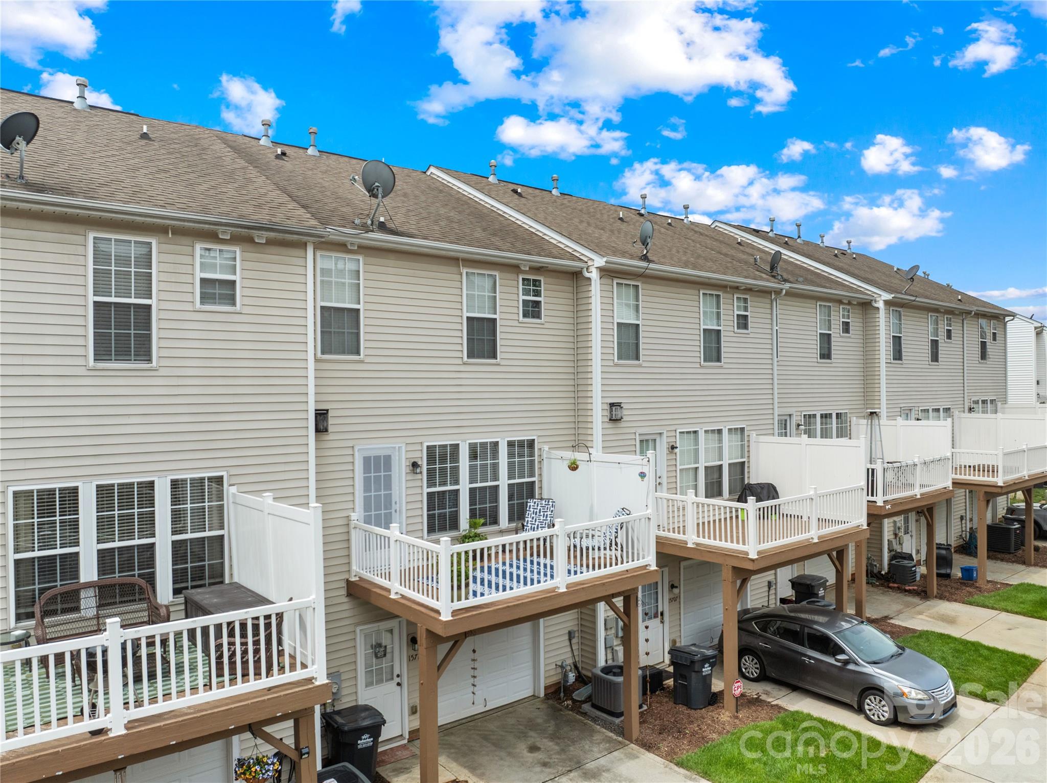 15711 King Louis Court — Charlotte