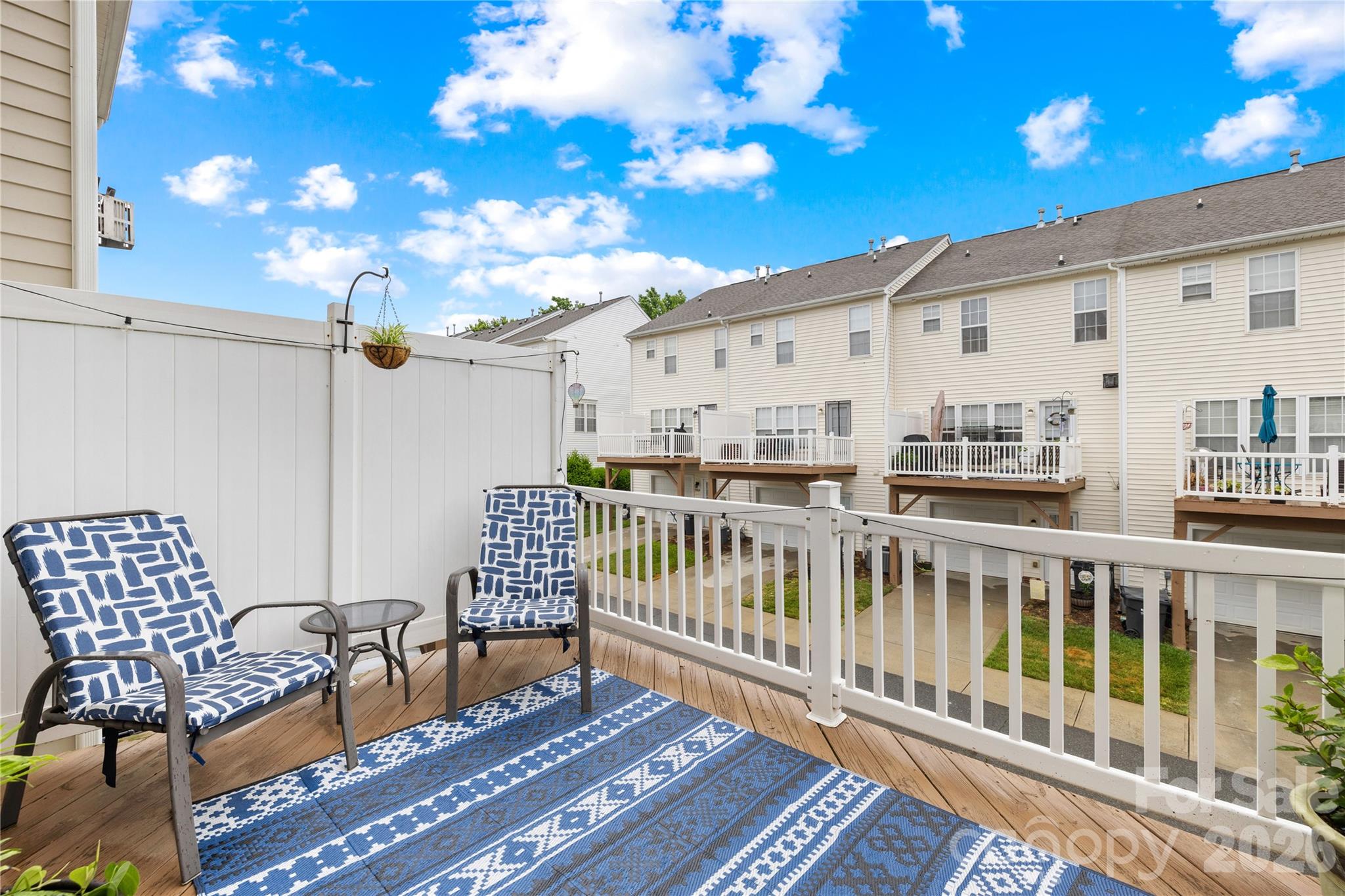 15711 King Louis Court — Charlotte