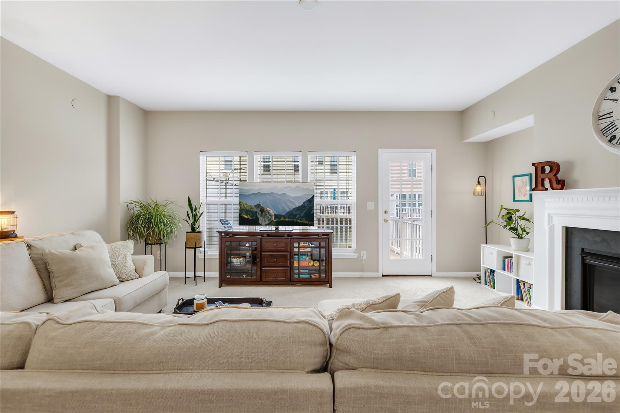 15711 King Louis Court — Charlotte
