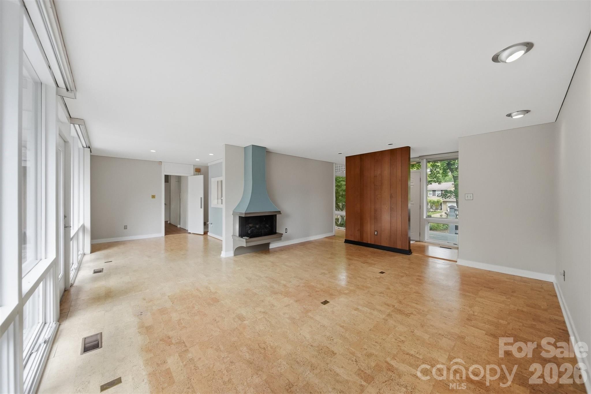 141 36th Avenue NW — Hickory