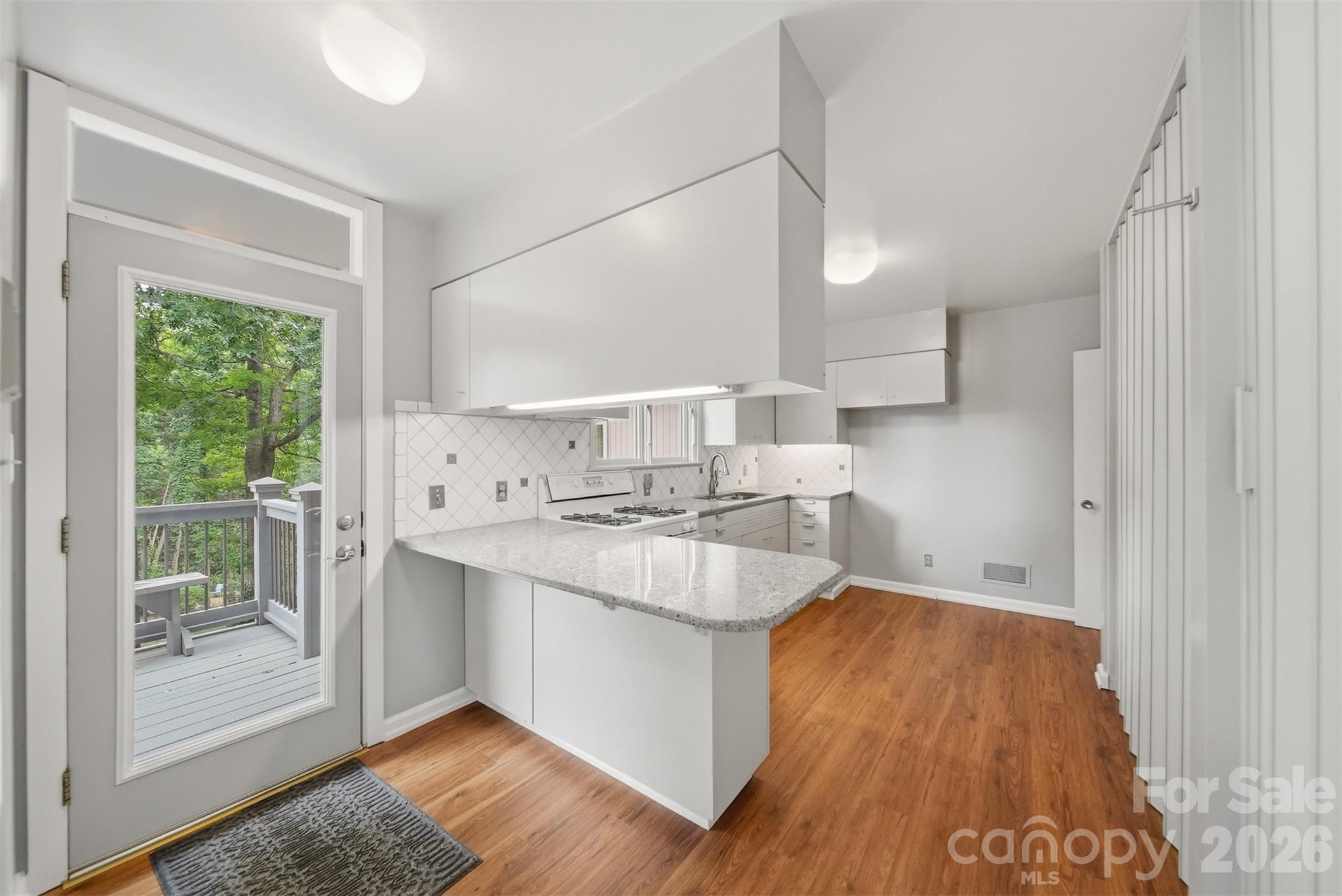 141 36th Avenue NW — Hickory