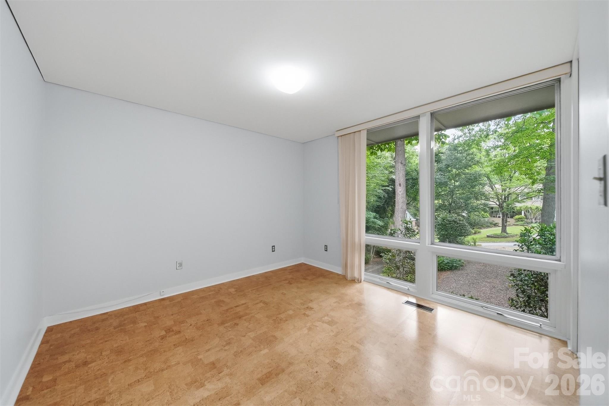 141 36th Avenue NW — Hickory