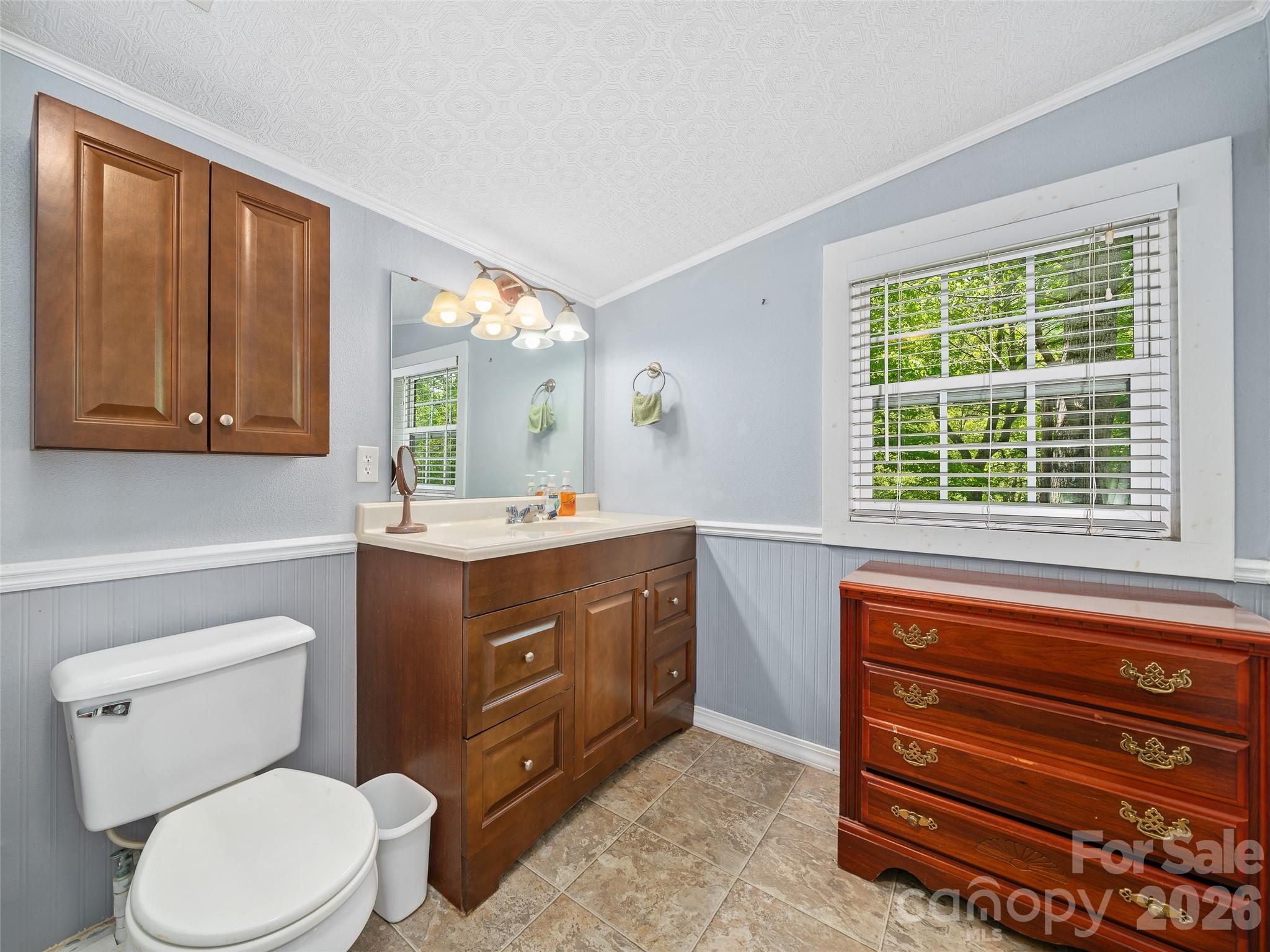 1331 Georges Fork Road — Burnsville
