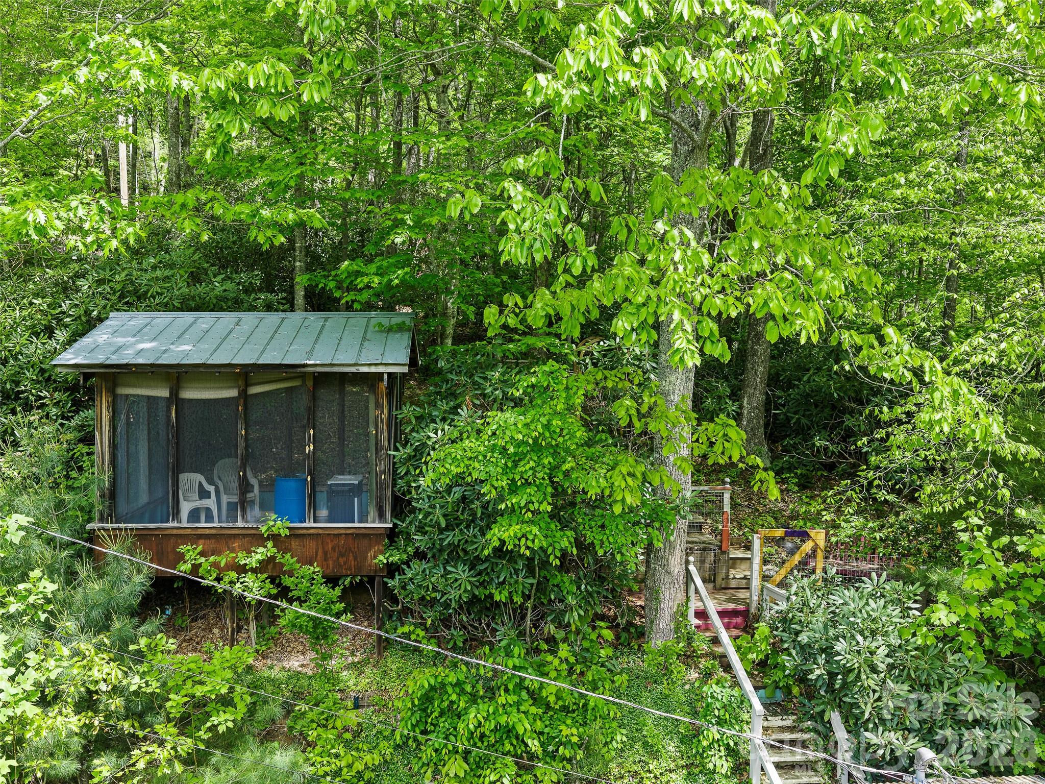 1331 Georges Fork Road — Burnsville