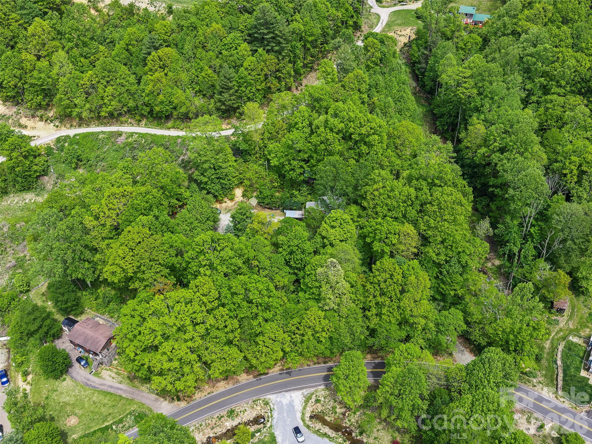 1331 Georges Fork Road — Burnsville