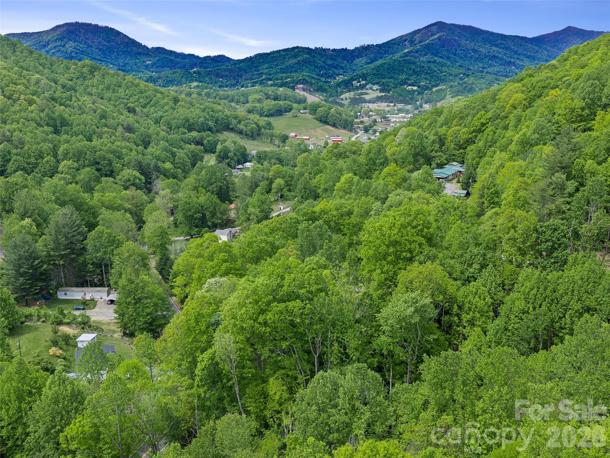 1331 Georges Fork Road — Burnsville