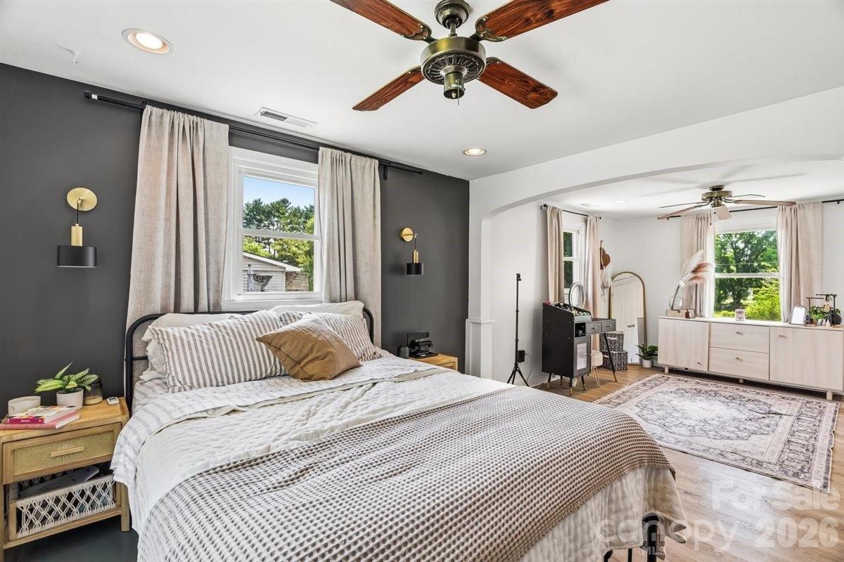 1177 Runway Drive — Hendersonville