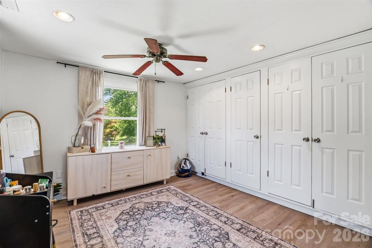 1177 Runway Drive — Hendersonville