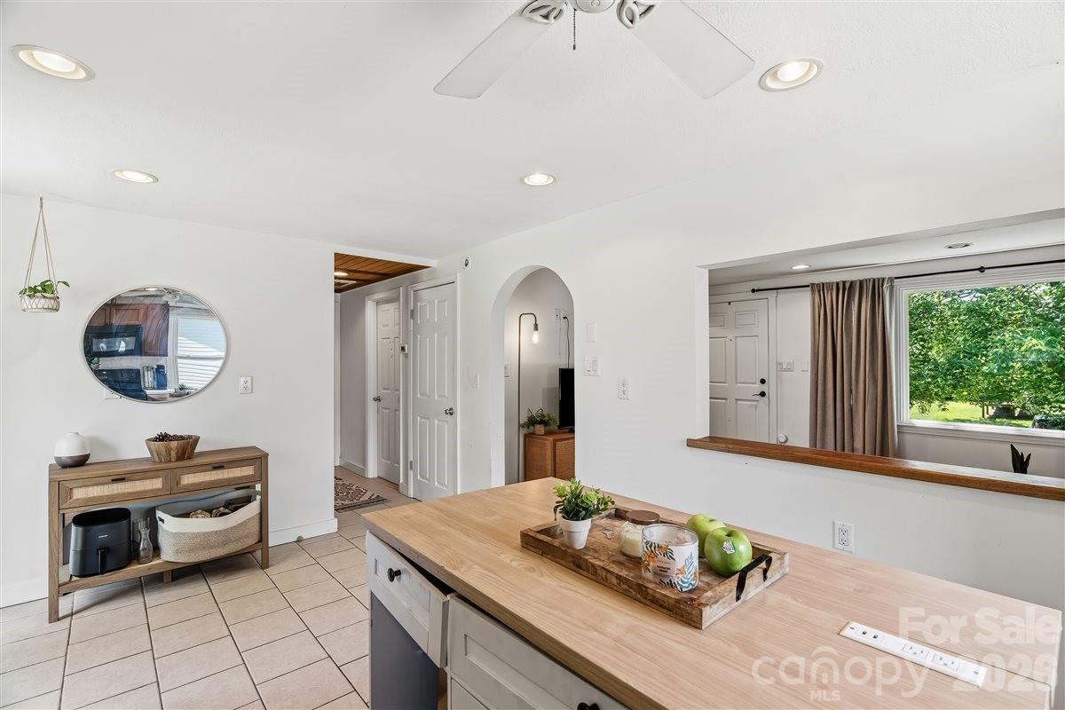 1177 Runway Drive — Hendersonville
