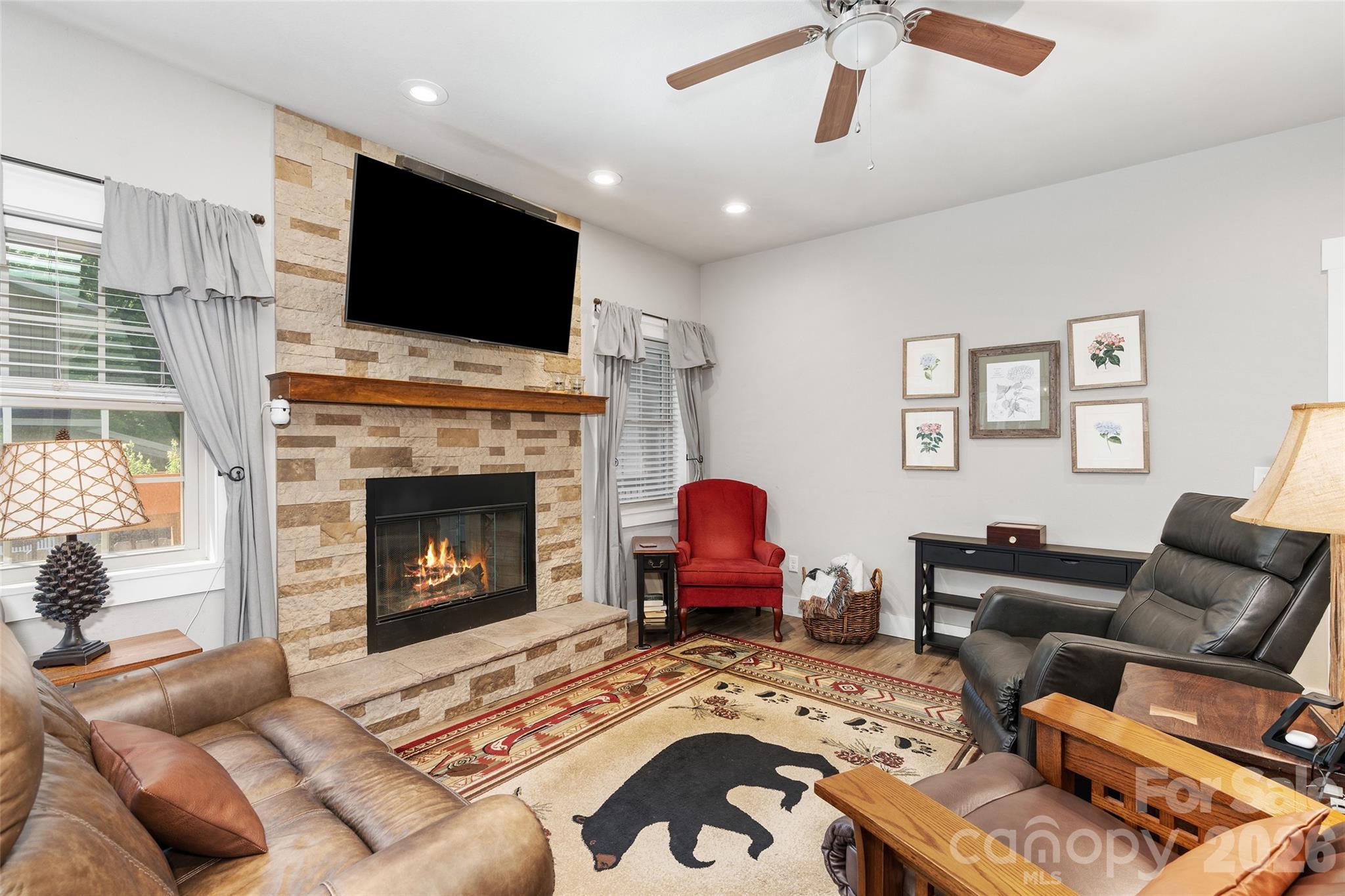 1429 Moody Farm Road — Maggie Valley