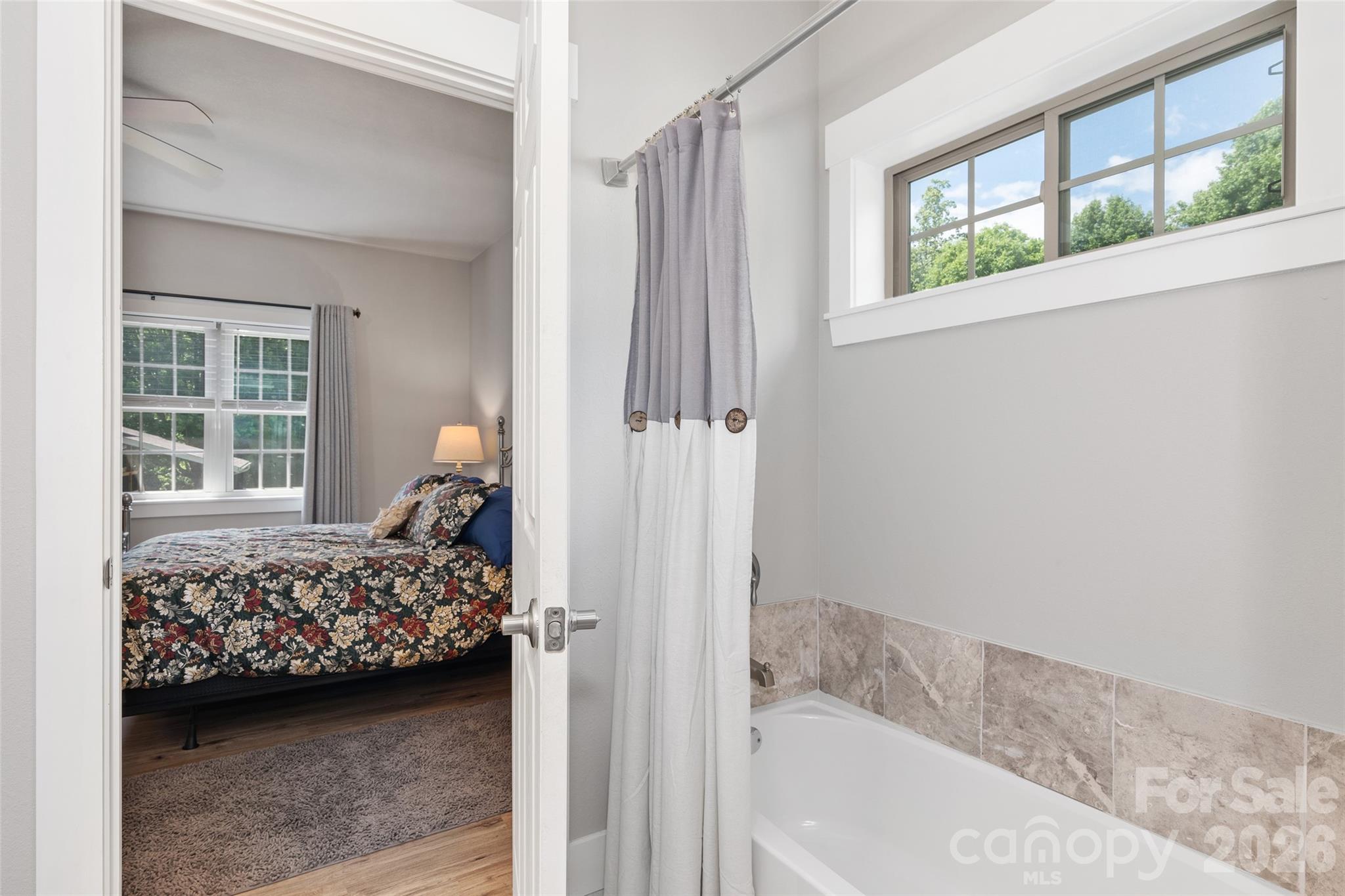 1429 Moody Farm Road — Maggie Valley