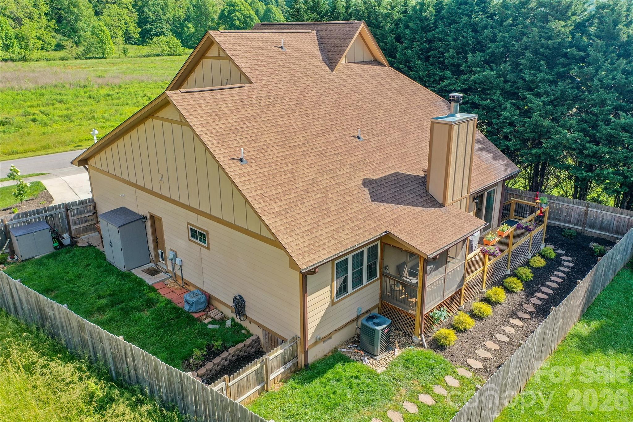 1429 Moody Farm Road — Maggie Valley