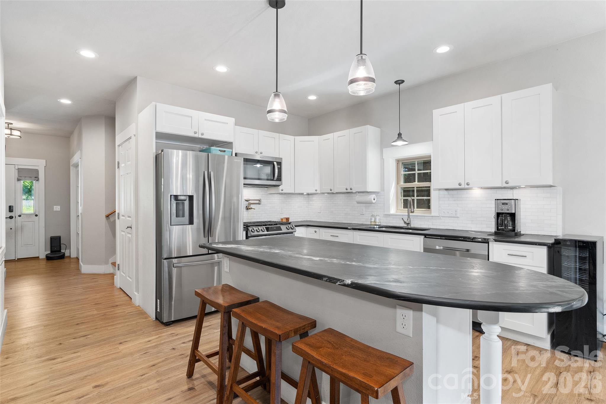 1429 Moody Farm Road — Maggie Valley