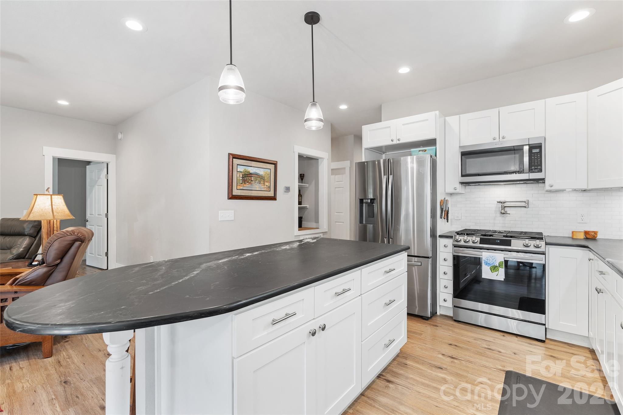 1429 Moody Farm Road — Maggie Valley