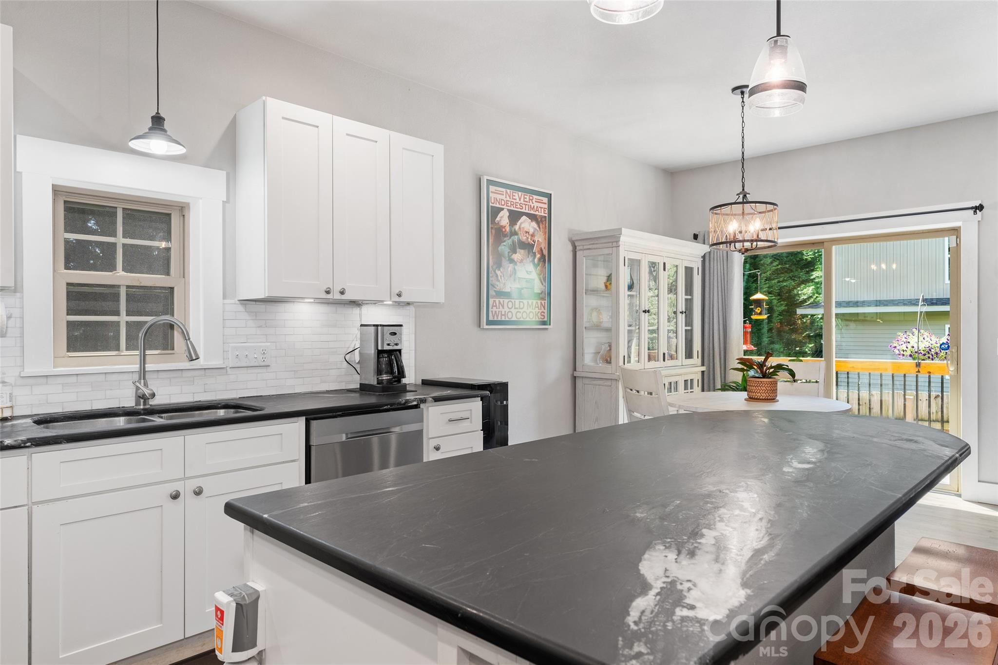 1429 Moody Farm Road — Maggie Valley