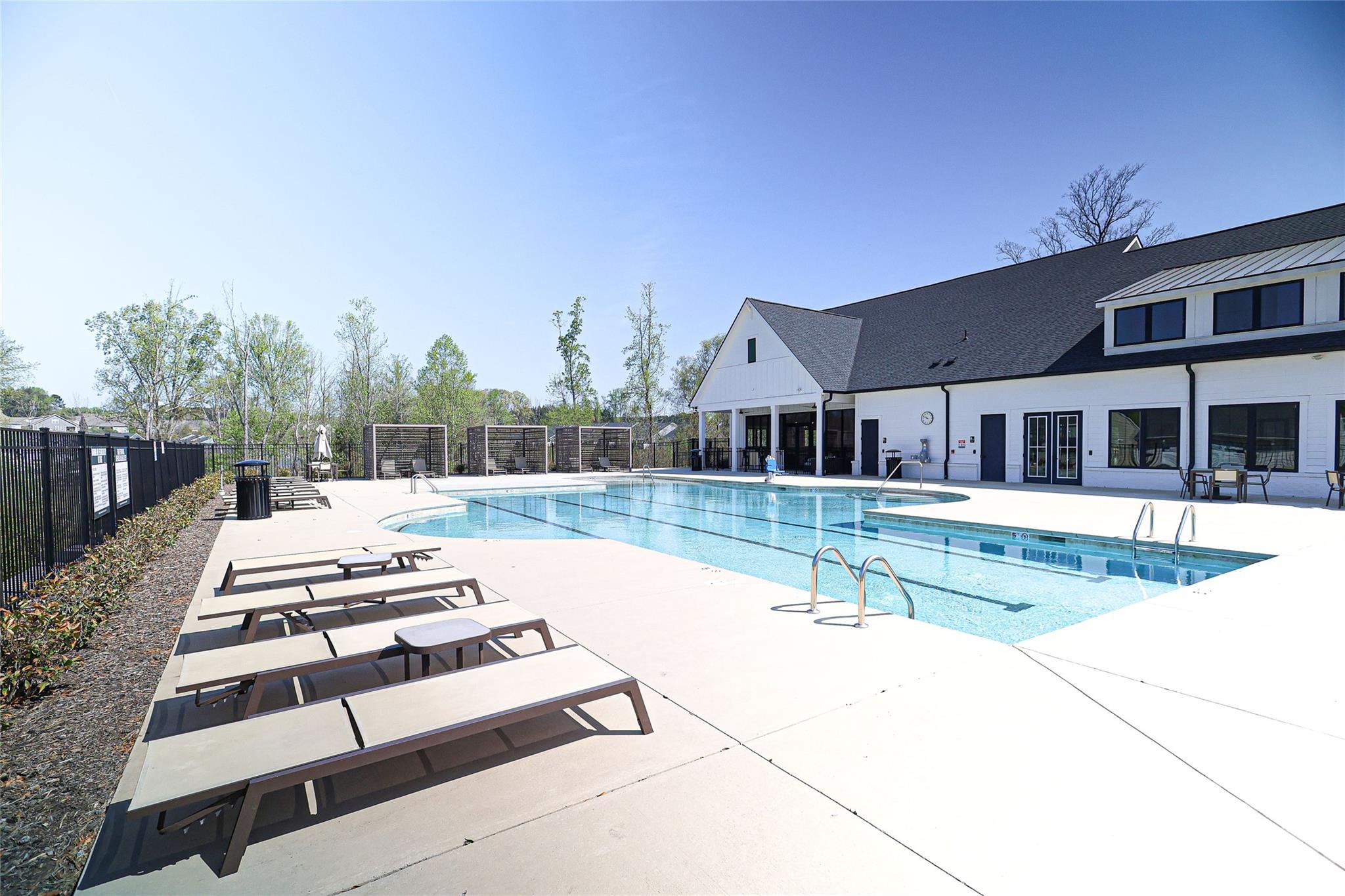 5011 Twin River Drive — Denver