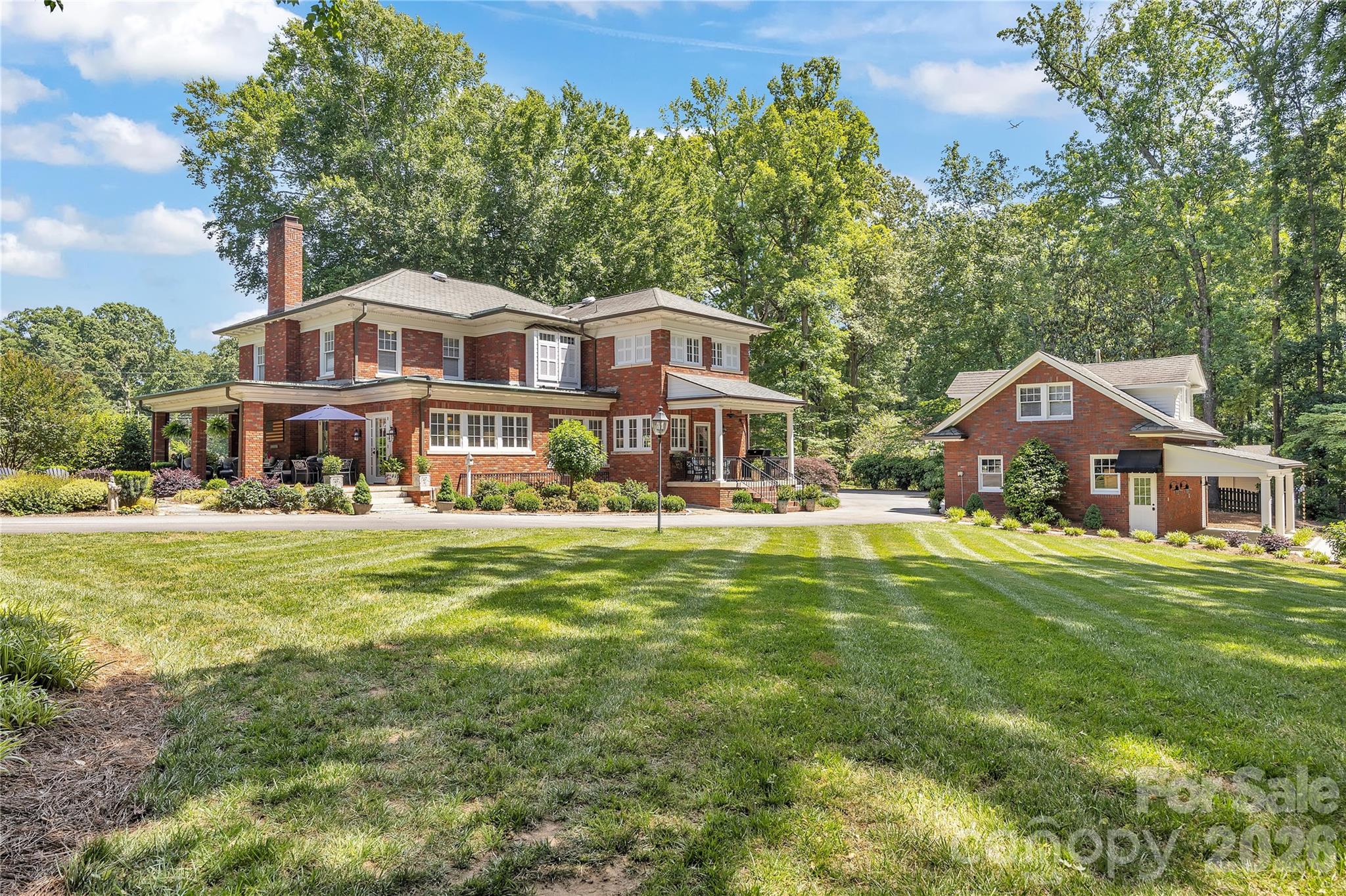 128 W Colonial Drive — Salisbury