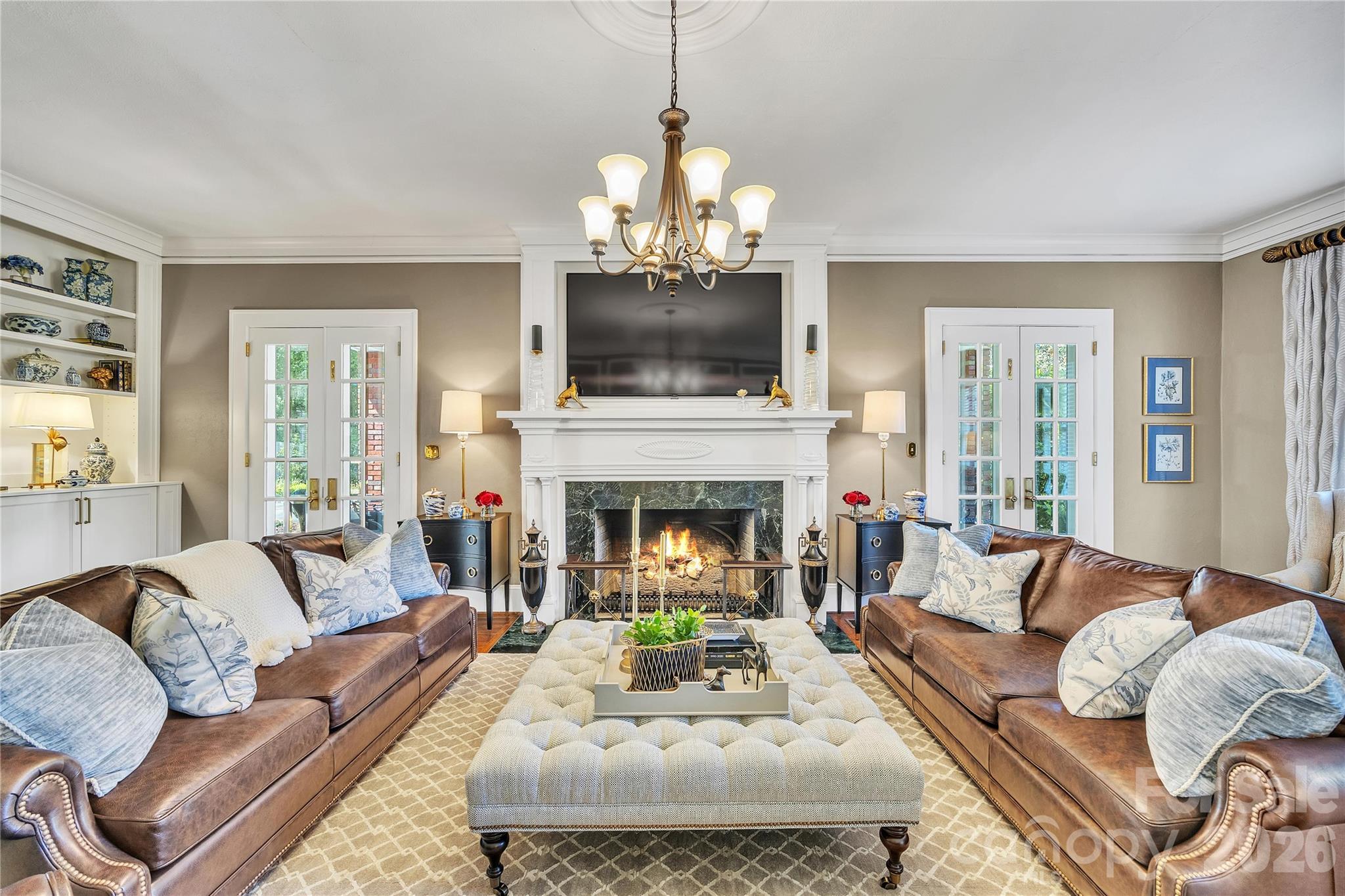 128 W Colonial Drive — Salisbury
