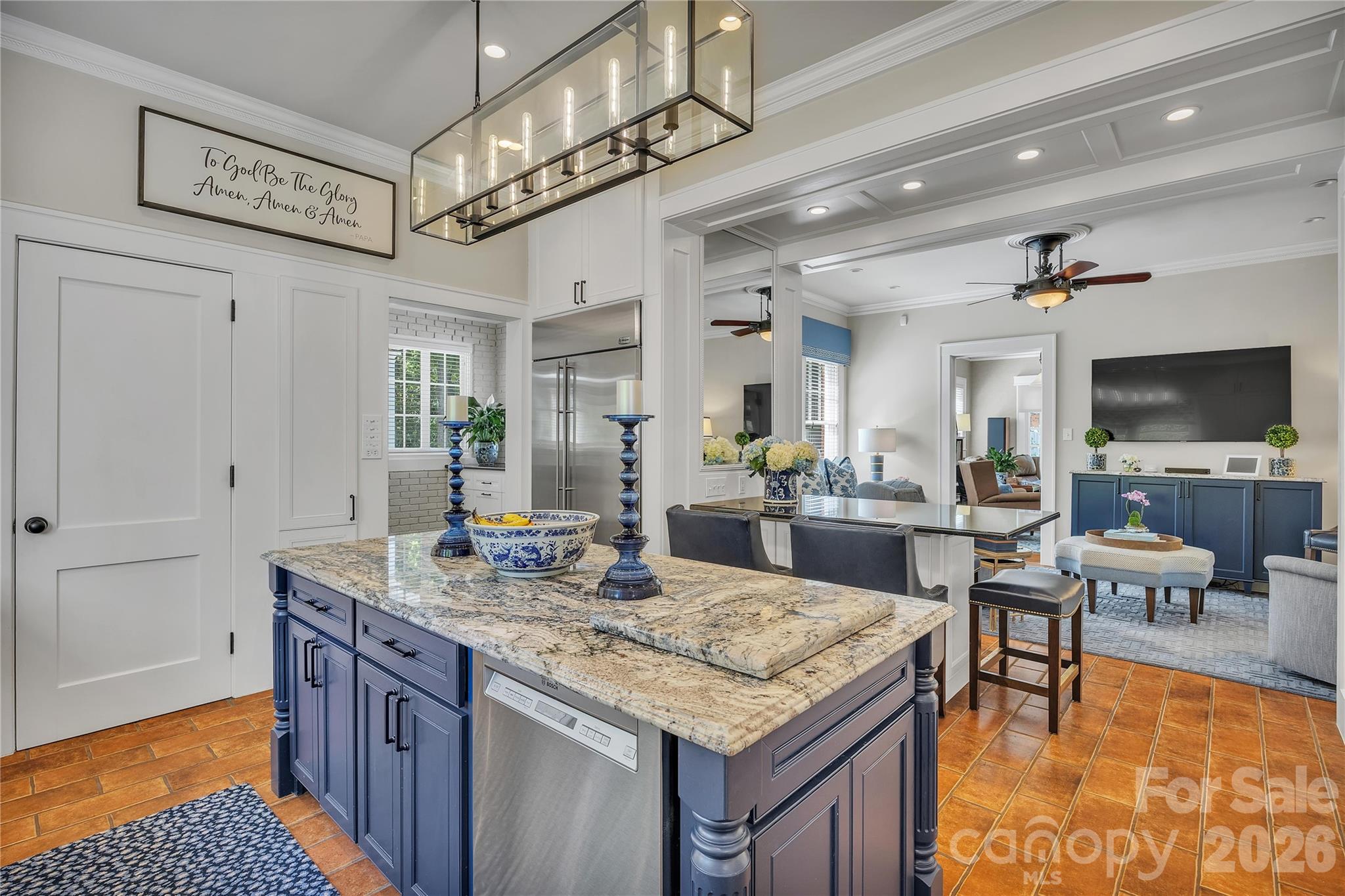 128 W Colonial Drive — Salisbury