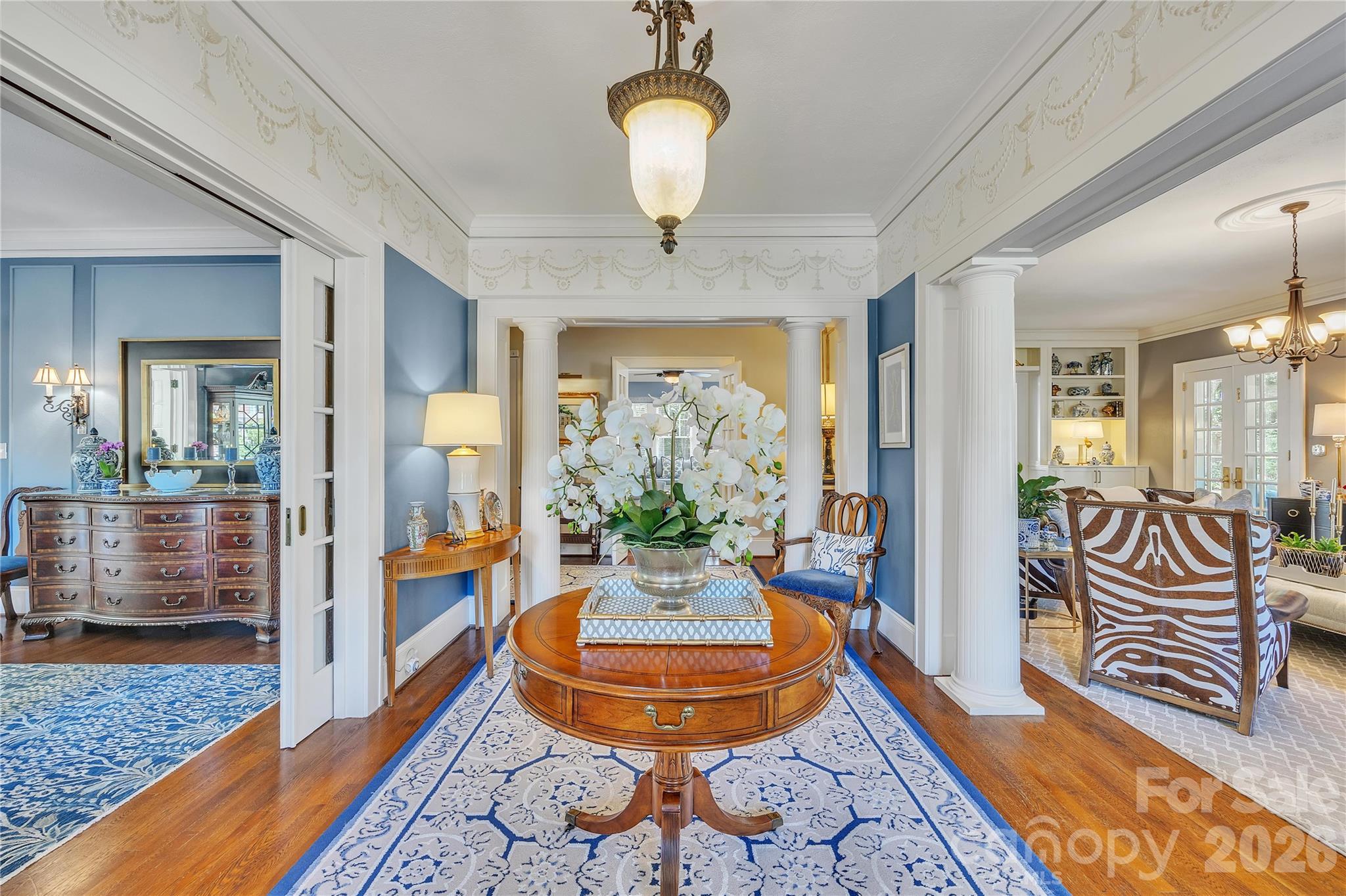 128 W Colonial Drive — Salisbury