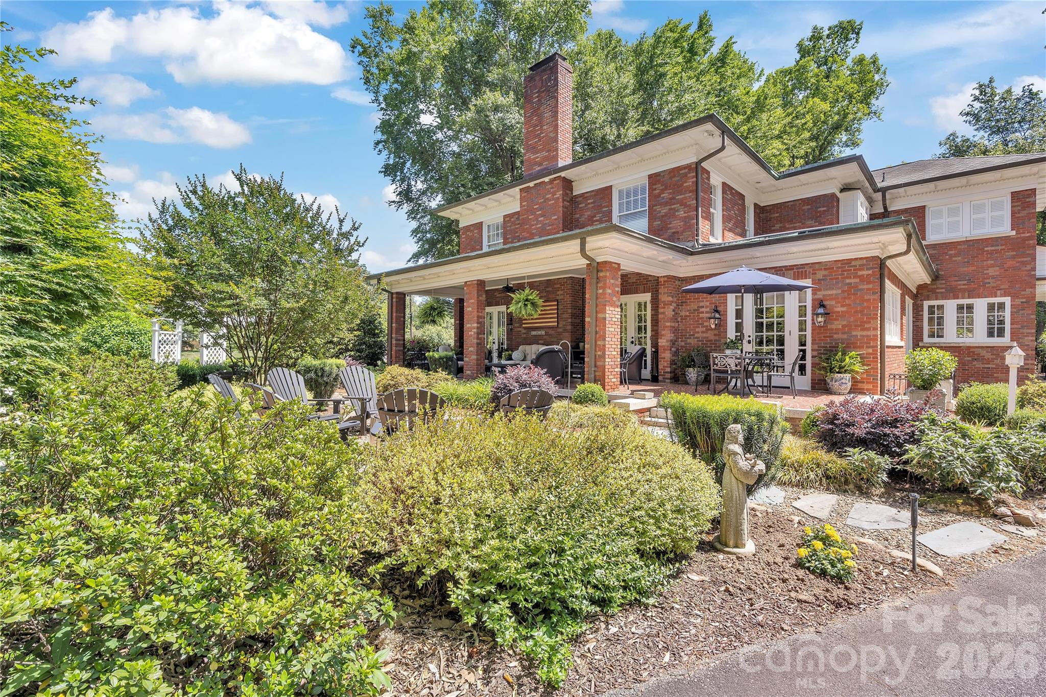 128 W Colonial Drive — Salisbury