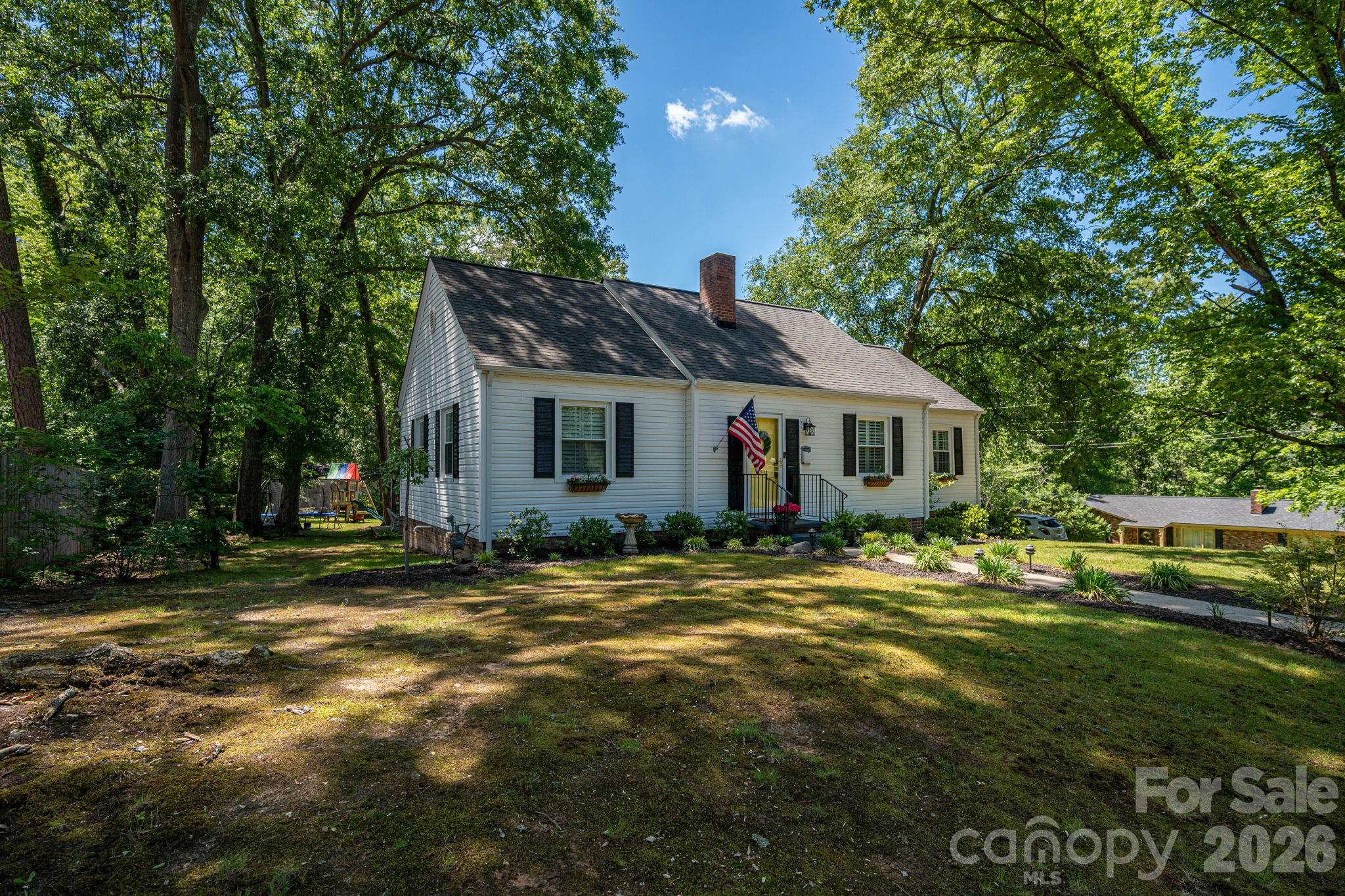 823 N Laurel Street — Lincolnton