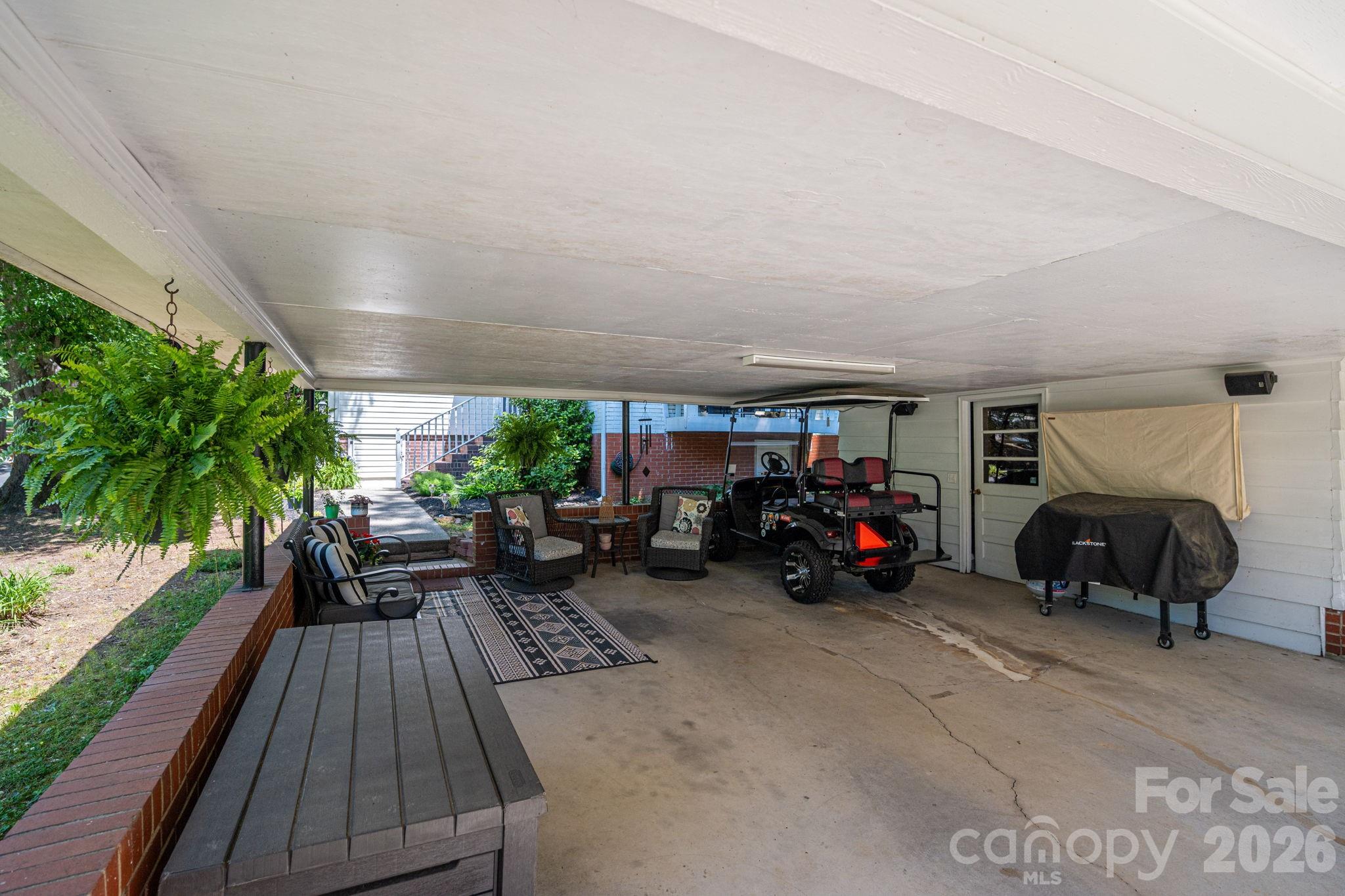 823 N Laurel Street — Lincolnton