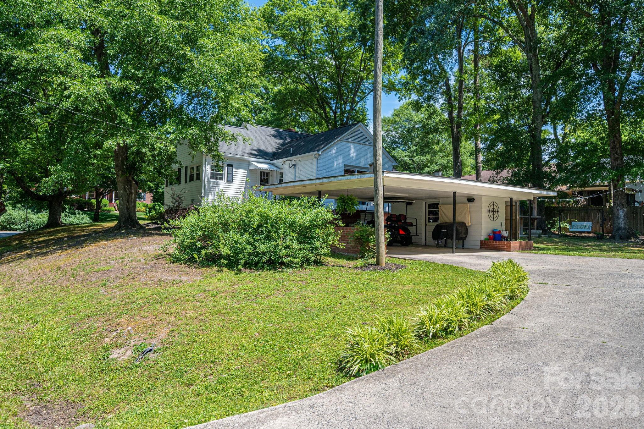 823 N Laurel Street — Lincolnton