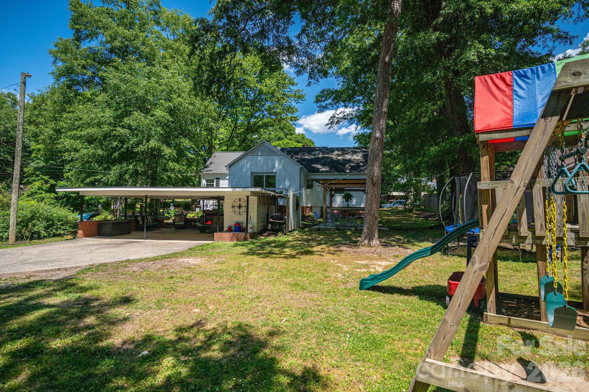 823 N Laurel Street — Lincolnton
