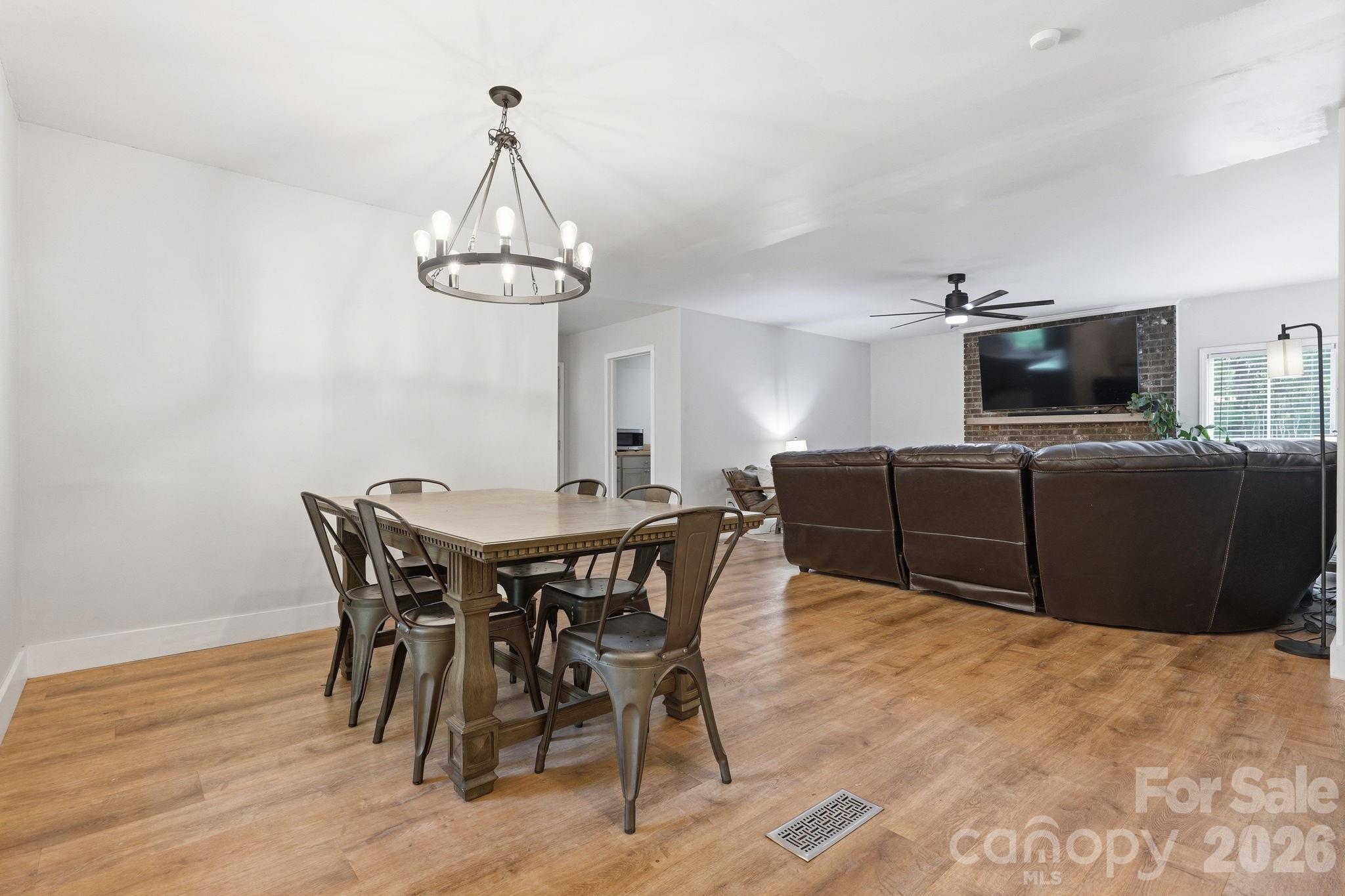 5347 Haney Road — York