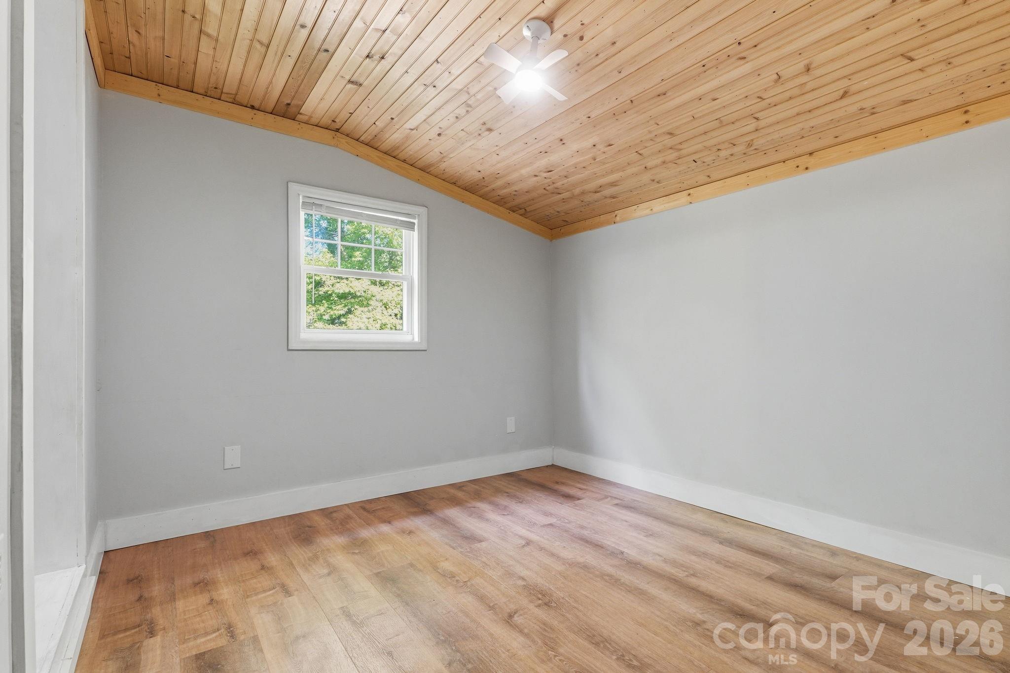 5347 Haney Road — York
