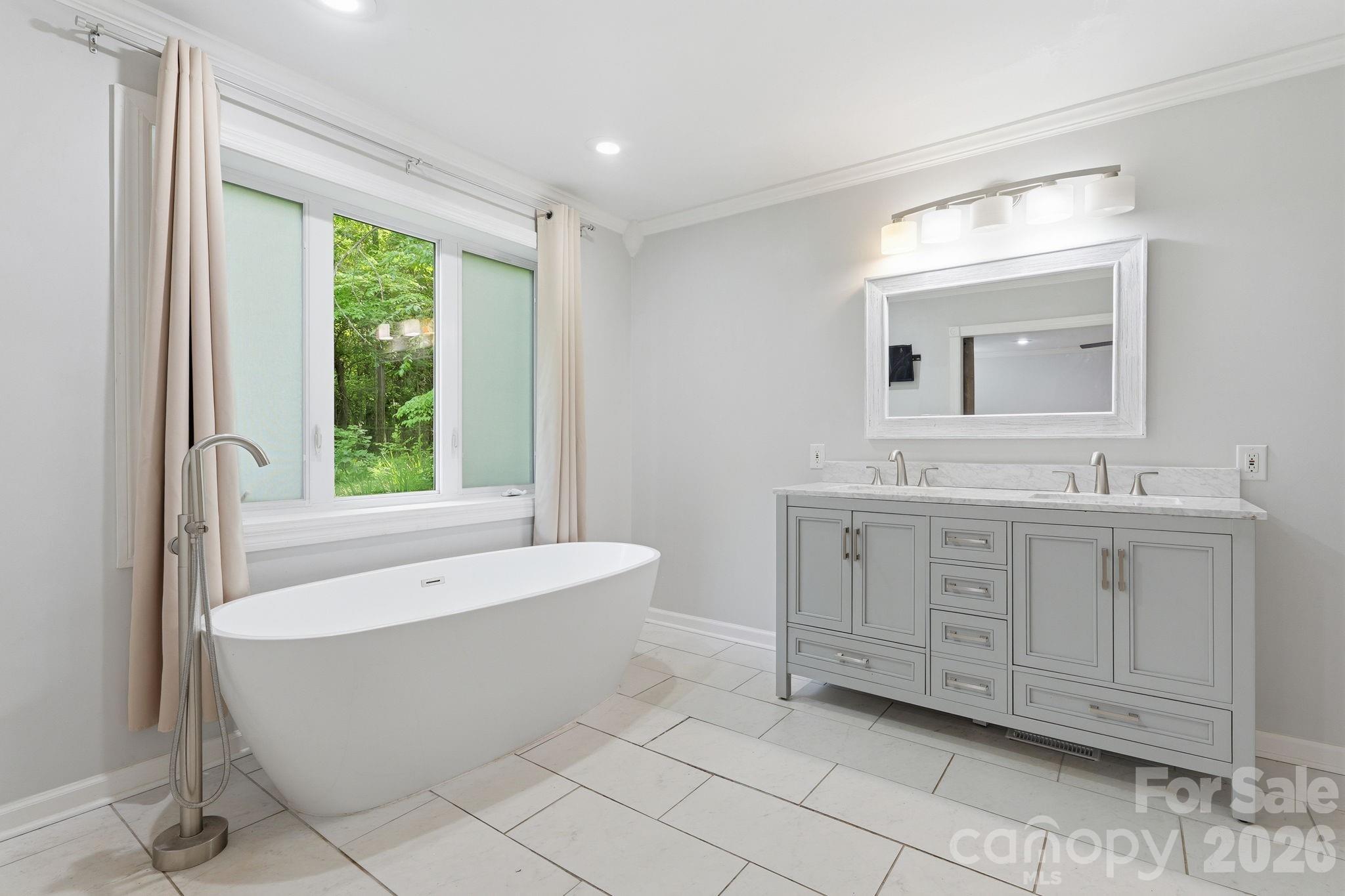 5347 Haney Road — York