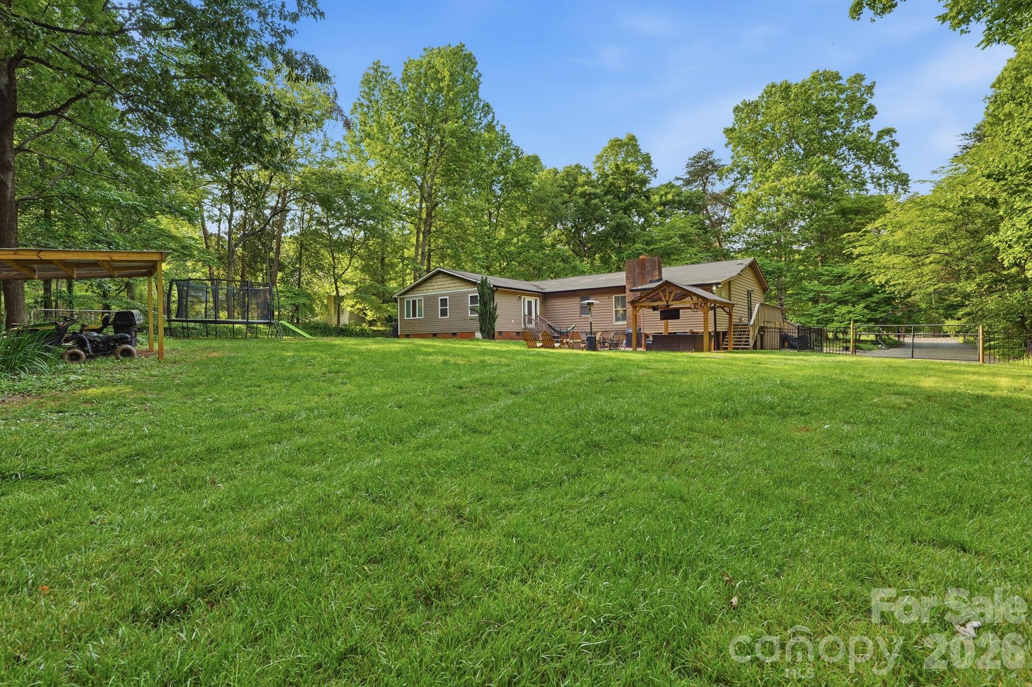 5347 Haney Road — York