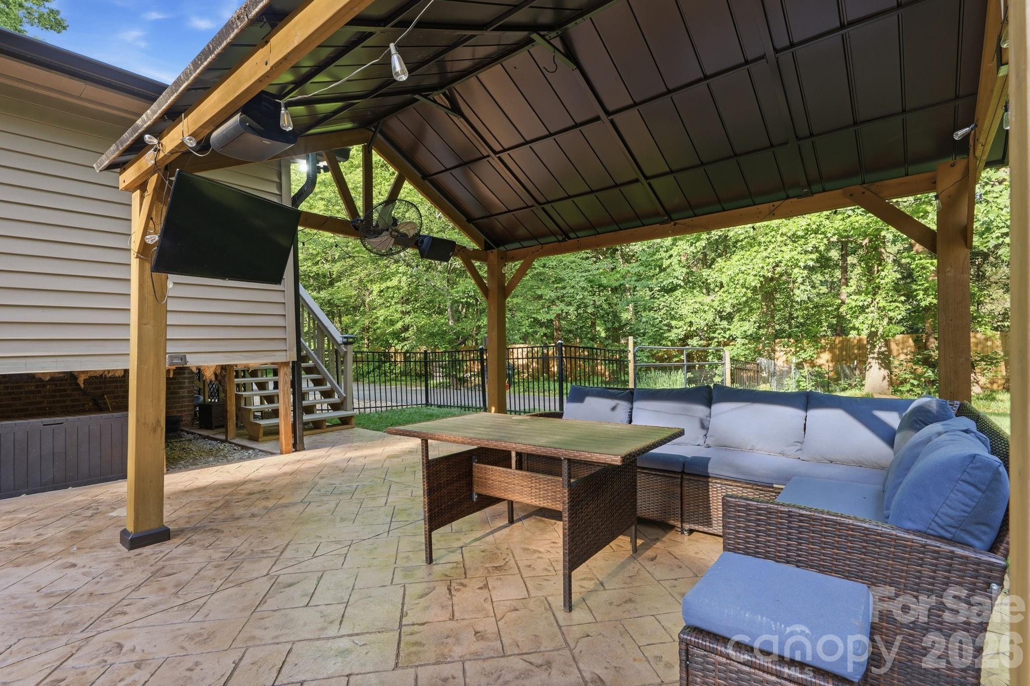 5347 Haney Road — York