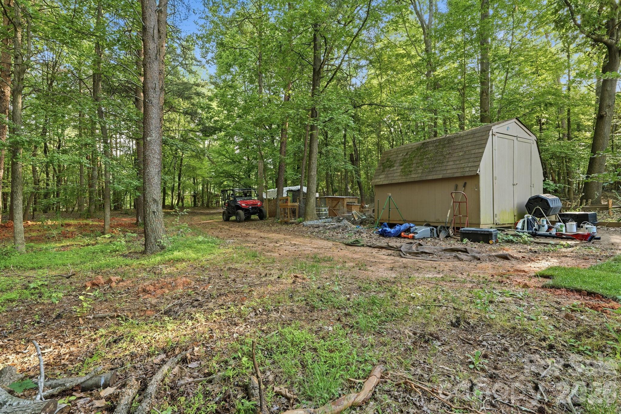5347 Haney Road — York