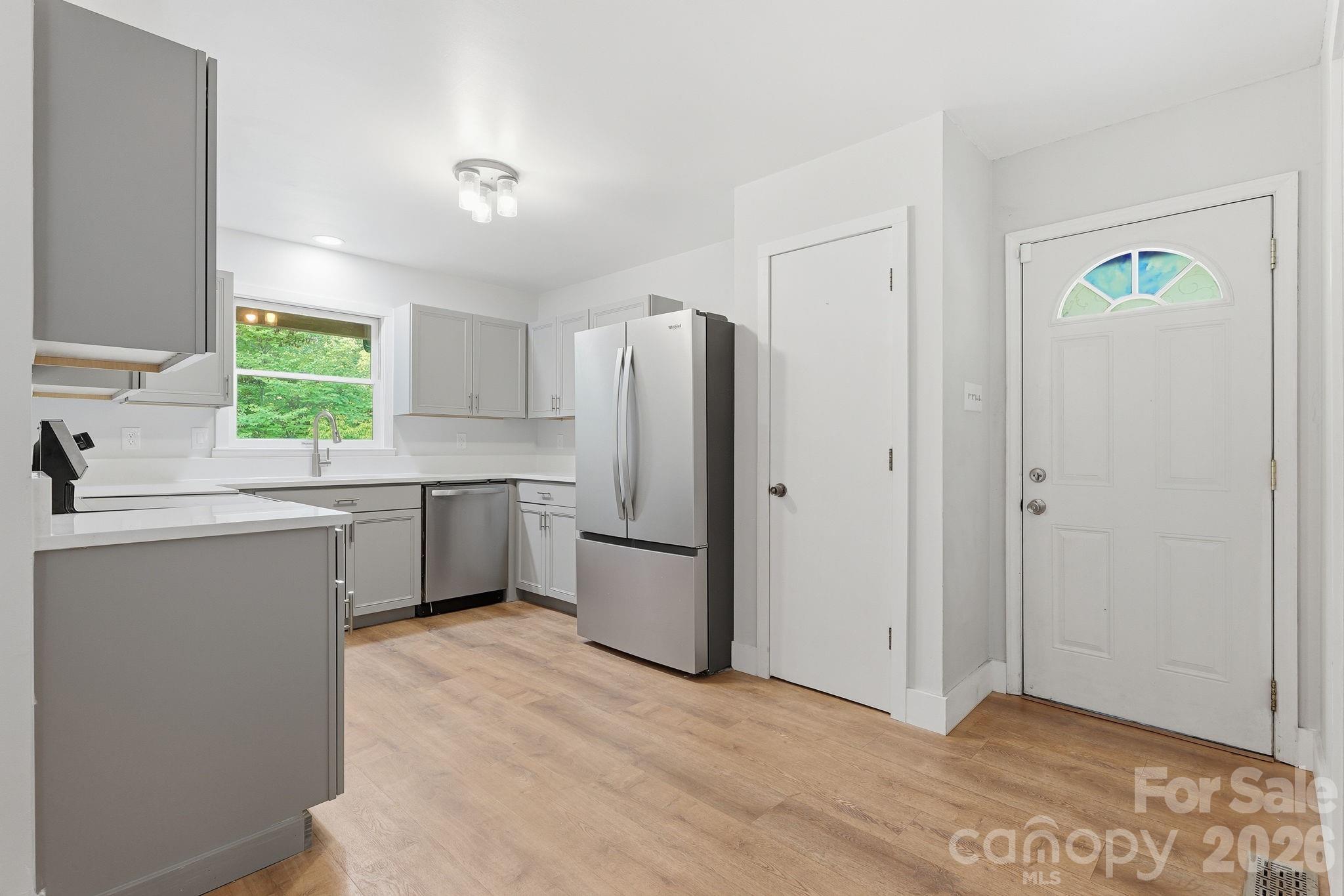 5347 Haney Road — York