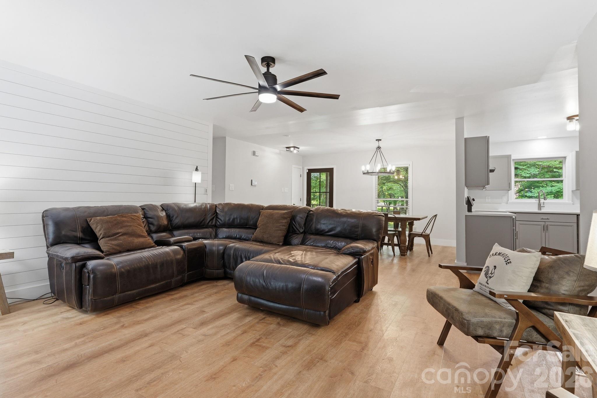 5347 Haney Road — York