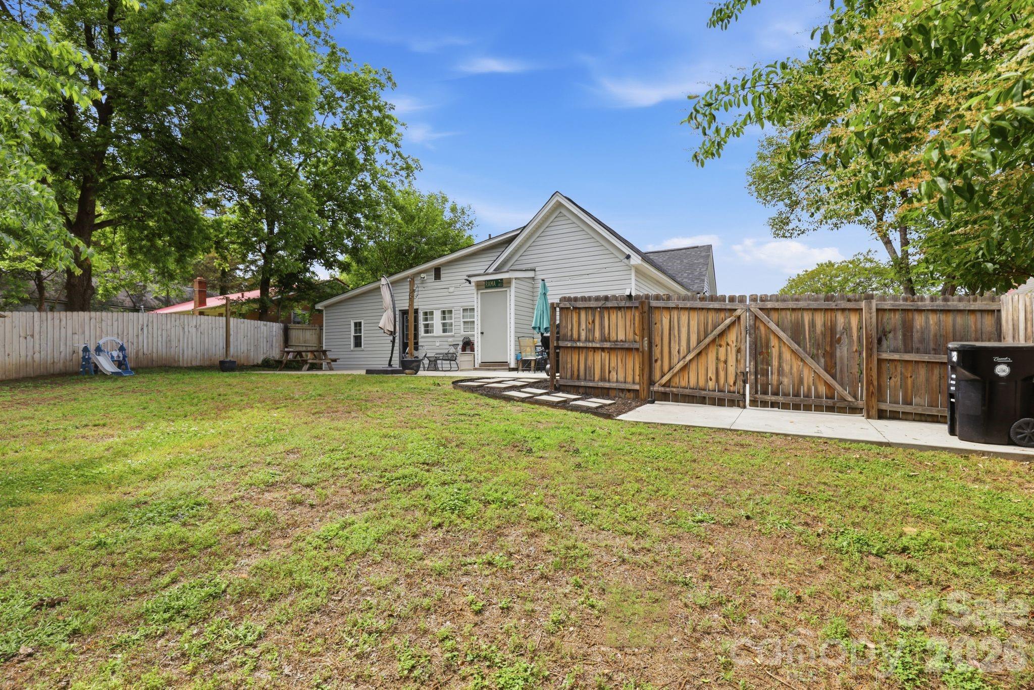 92 NW Meadow Avenue NE — Concord