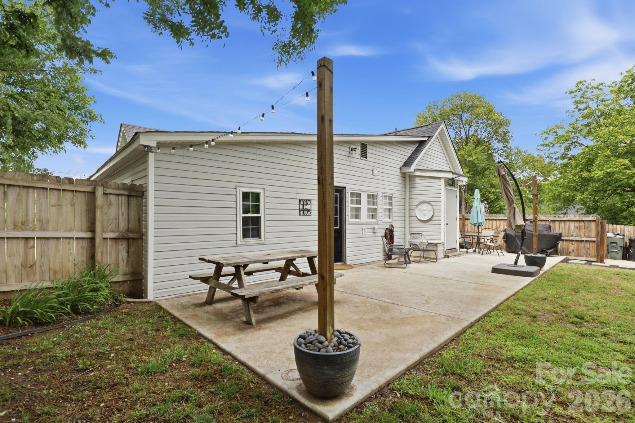92 NW Meadow Avenue NE — Concord