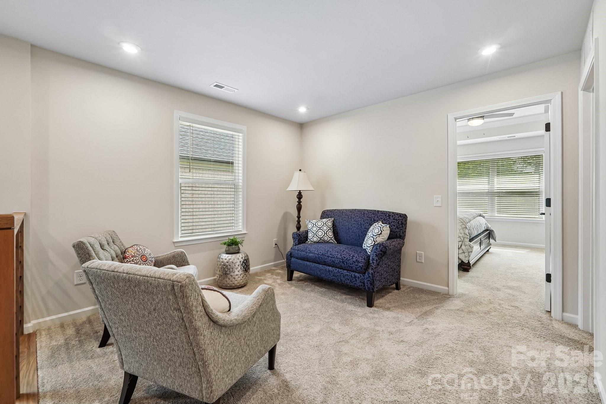 8137 Franklin Trail Street — Charlotte